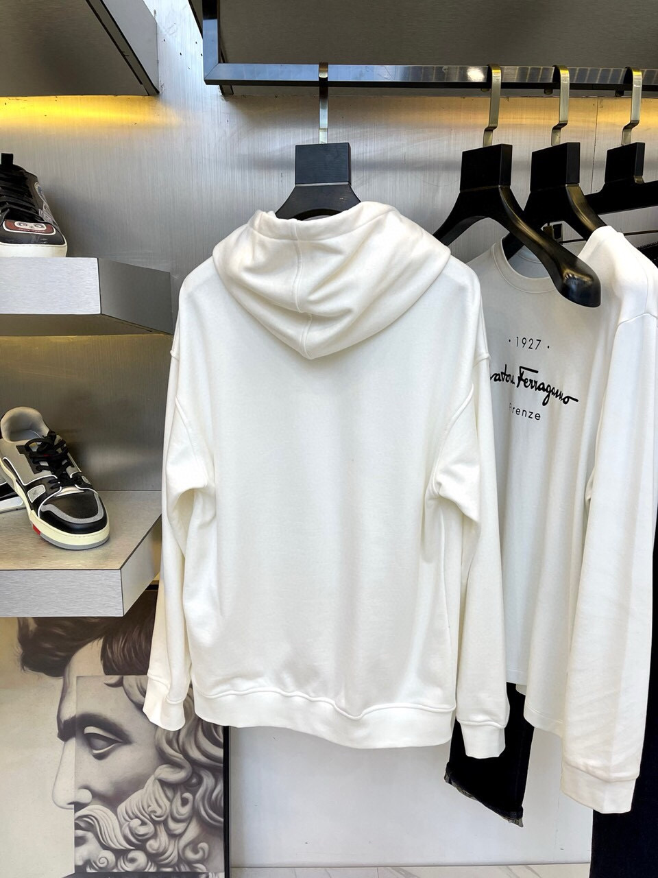 “High-Quality Cotton Clothing with Digital Printing in Black and White” - 图片 2