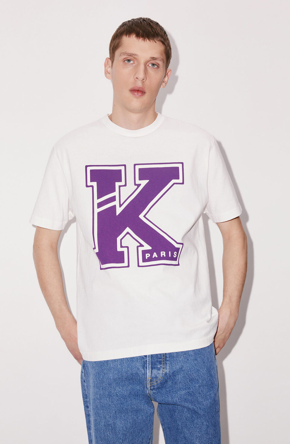 Kenzo Camiseta de manga corta con gran K de la universidad. Colores: negro, blanco, albaricoque, rojo. Tallas: M L XL X…