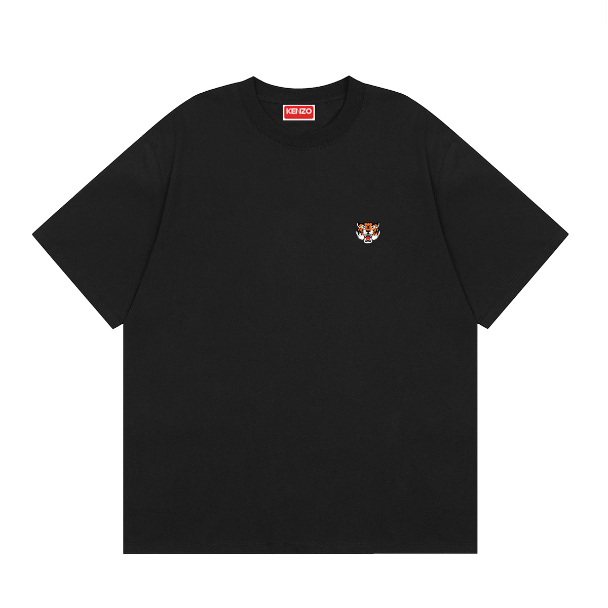 Camiseta KENZO 'LUCKY TIGER' con pequeño logo de cabeza de tigre en el pecho. Colores: albaricoque, blanco, n…