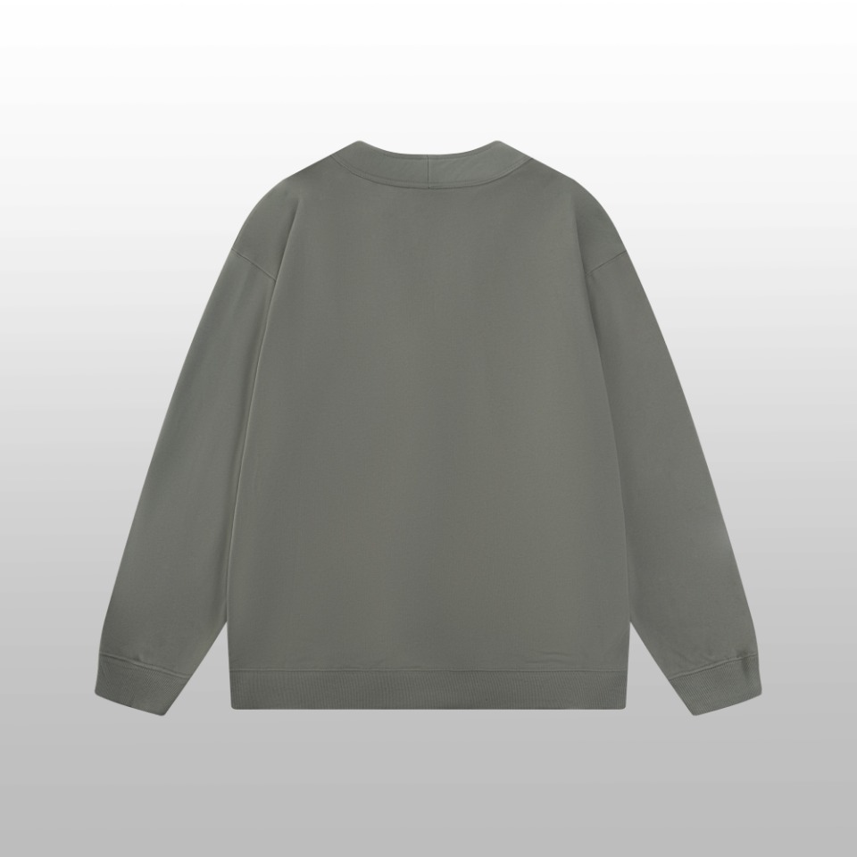 Miu Miu Gray Shirt in Various Sizes with Custom-Made Details for Gender-Neutral Wear - 图片 3