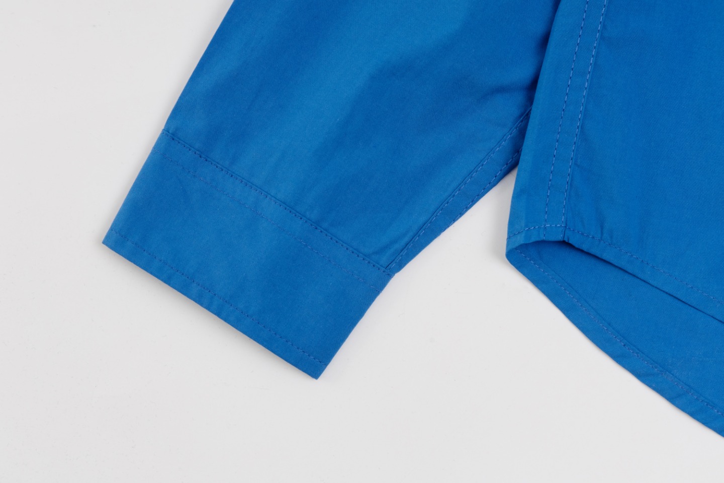 “288DB Handbags: Miu Miu Blue Thin Shirt in Various Sizes” - 图片 9