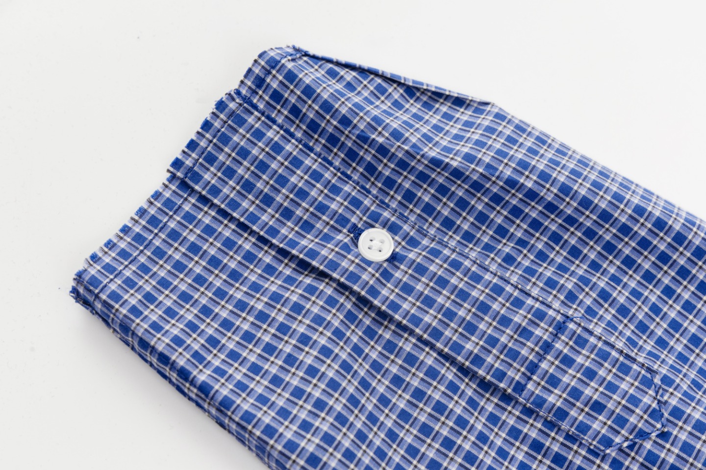 Miu Miu Blue Embroidered Shirt with Custom Sizes and Gender-Neutral Design - 图片 8