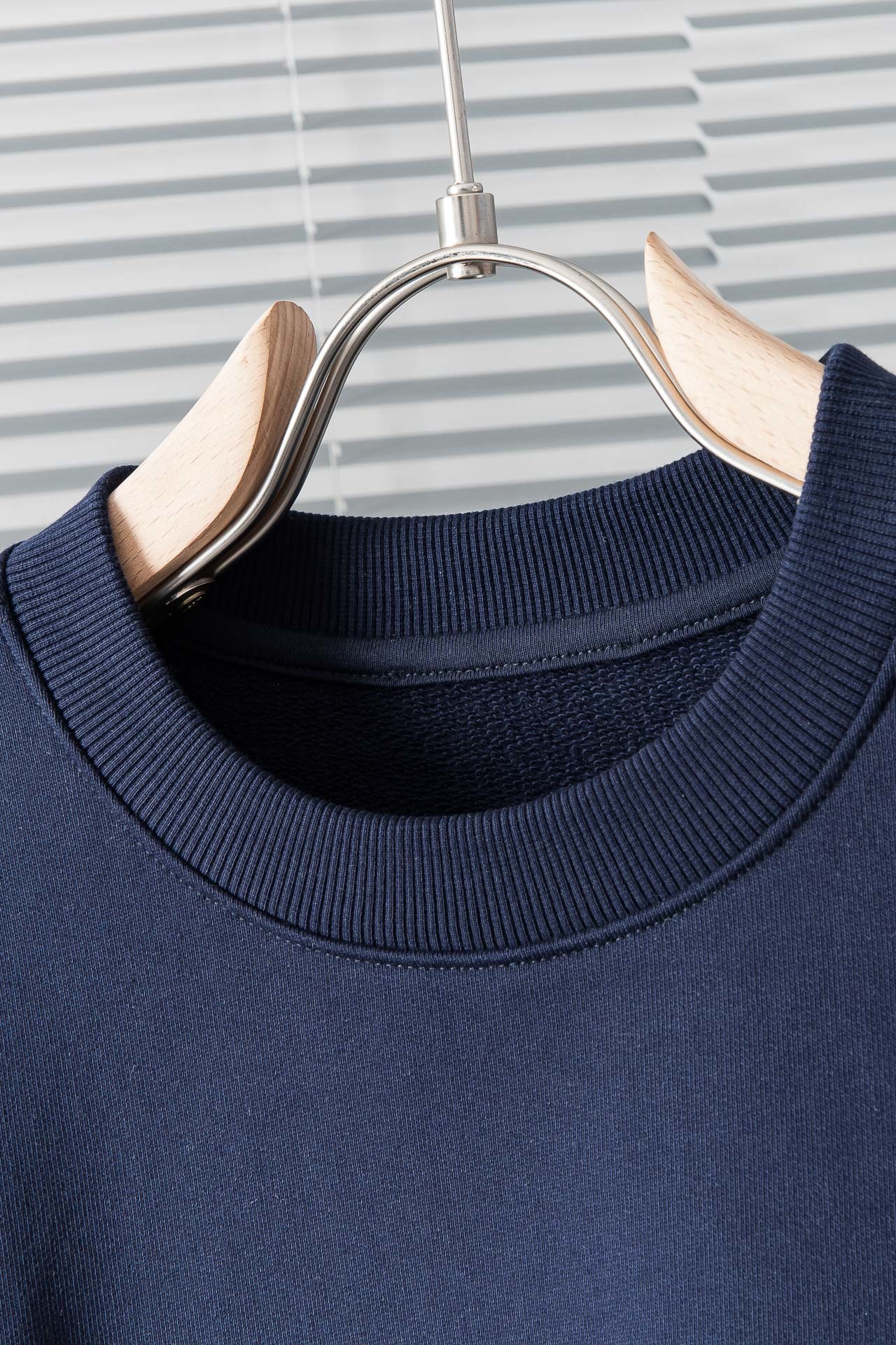 New#!!!Dior秋冬新款男士圆领长袖卫衣#这款卫衣采用100%棉为你带来极致的温暖体验它可直接贴身