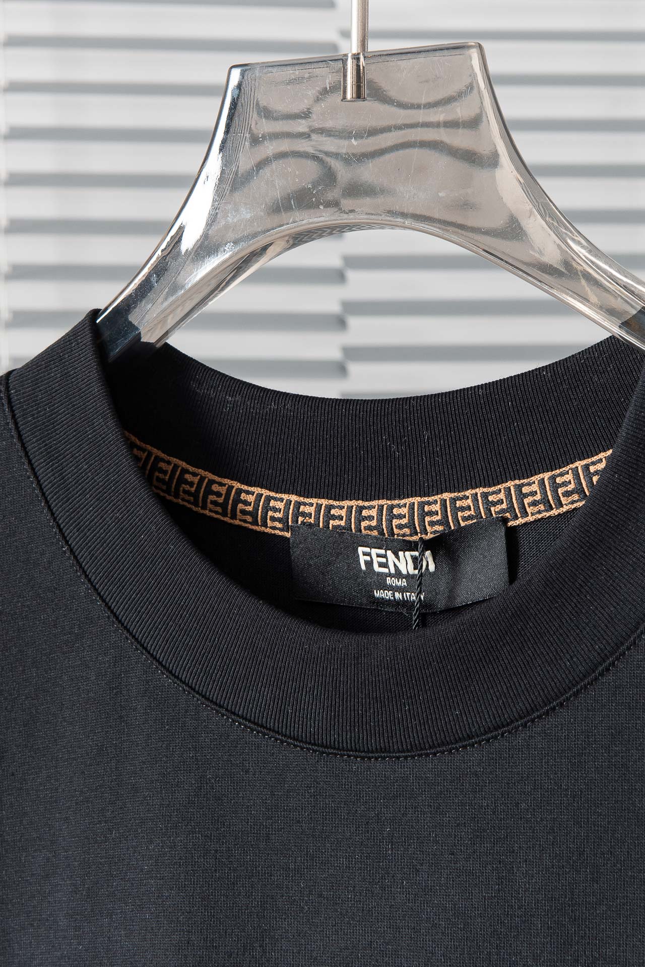 New#芬迪FENDI**2024SS春夏圆领短袖T恤贸易公司订单进口双纱精梳棉面料以天然植物纤维提炼出