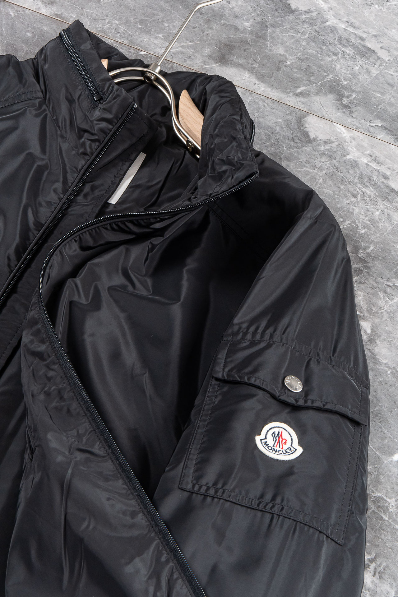 New#m1️蒙口MONCL*R24SS防水夹克隐藏连帽外套同步官网发售！仅在柜台发售的顶尖限量单品！该
