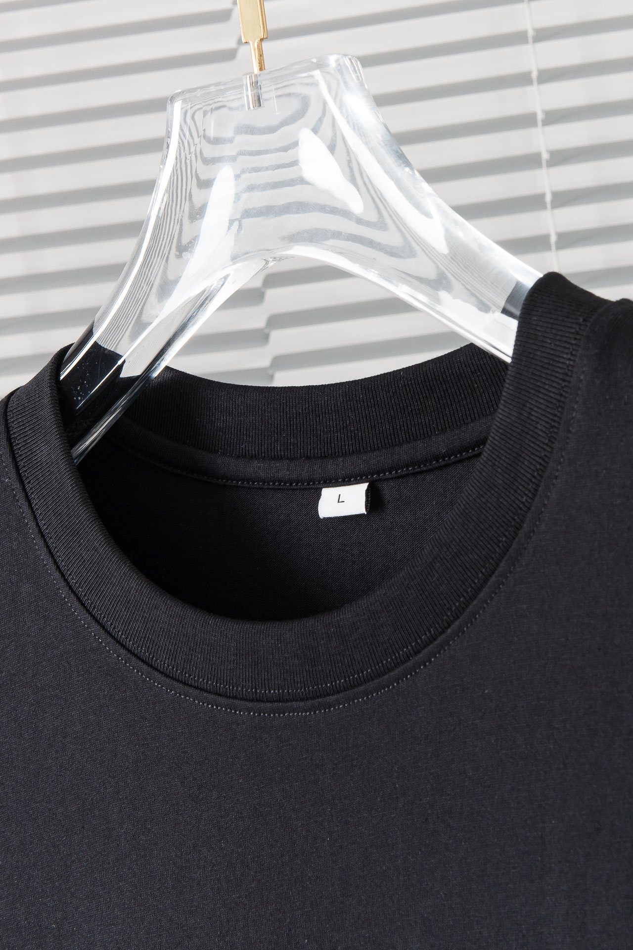 New#*琳CHLI*E2024SS圆领短袖T恤客供进口100%棉面料以天然植物纤维提炼出来手感柔软穿着