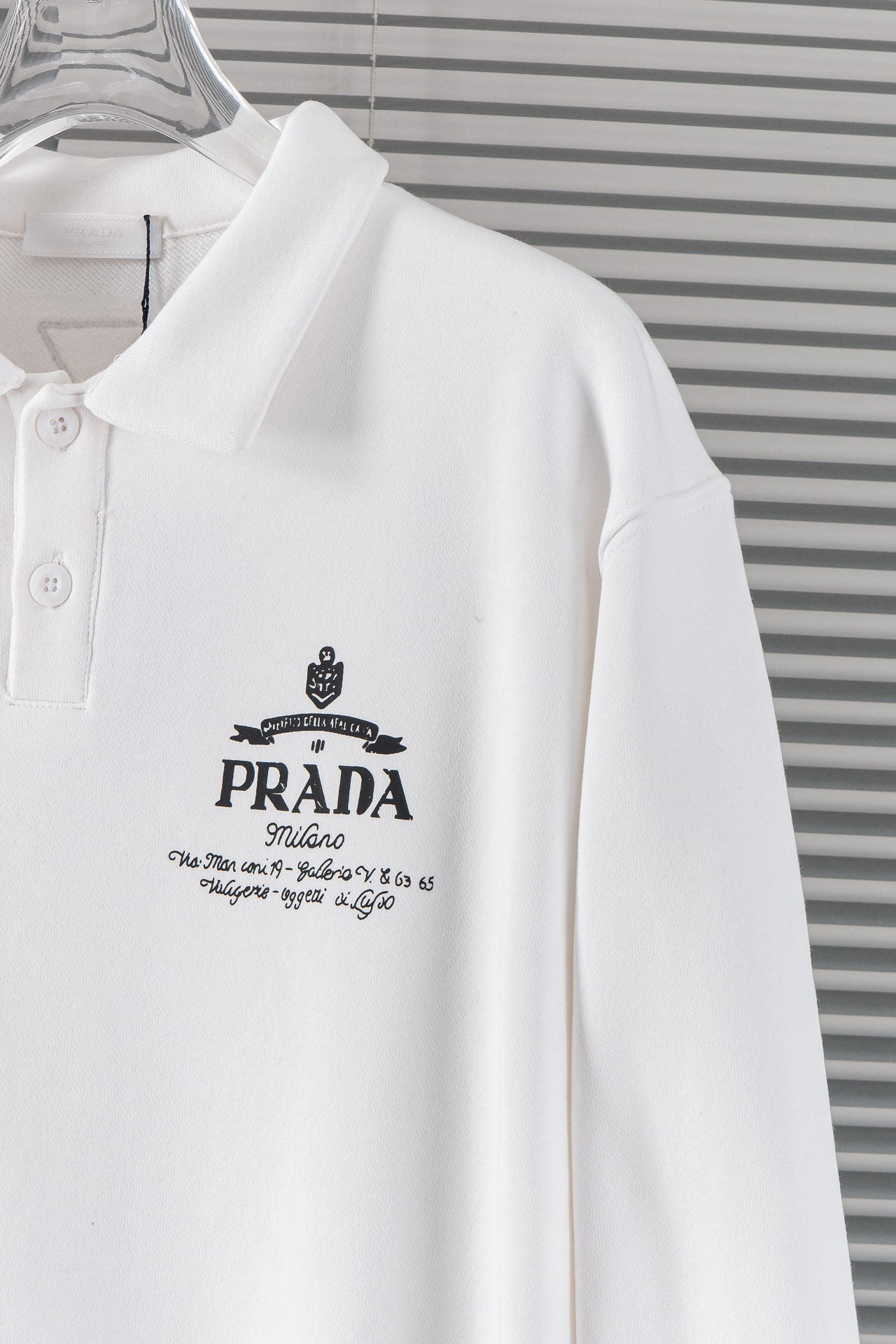 New#️PRAD*2024//秋冬新款圆领长袖卫衣#这款卫衣采用100%棉为你带来极致的温暖体验它可直