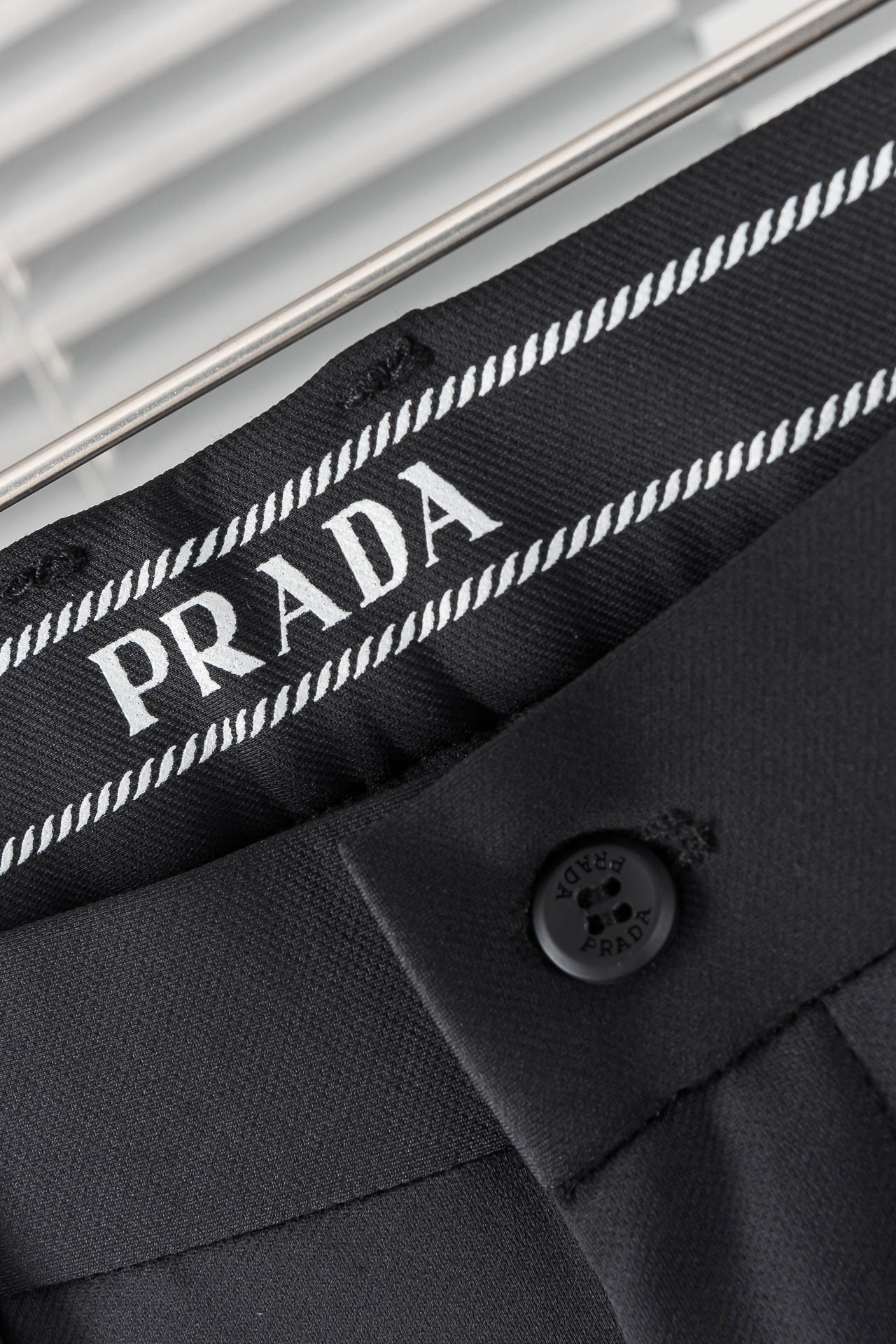 New#Prad*2024秋冬新品男士商务休闲时装款西裤#此款无疑是最精致最高级的存在!非常显气质的一款