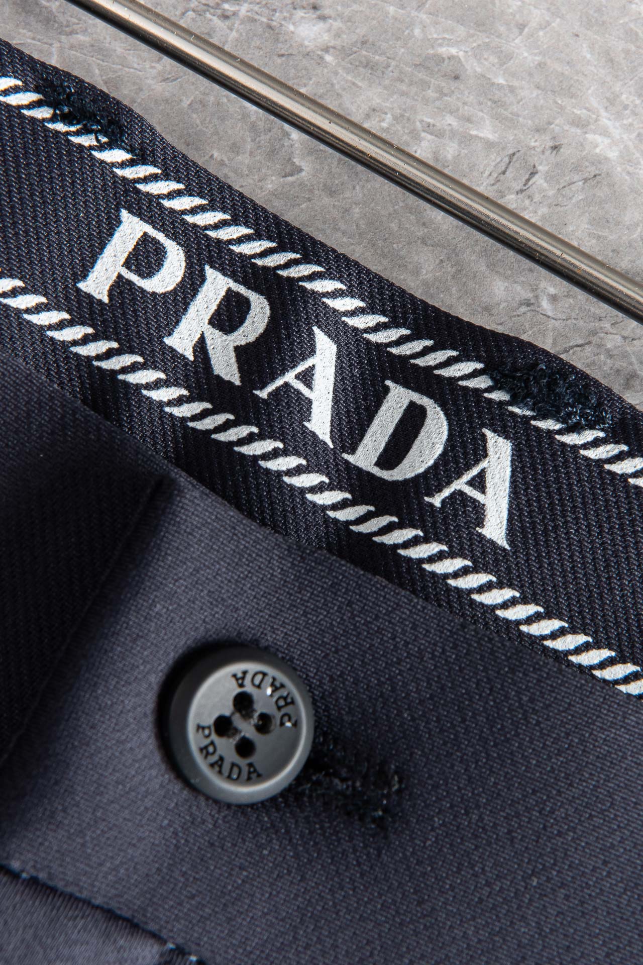 New#Prad*2024秋冬新品男士商务休闲时装款西裤#此款无疑是最精致最高级的存在!非常显气质的一款