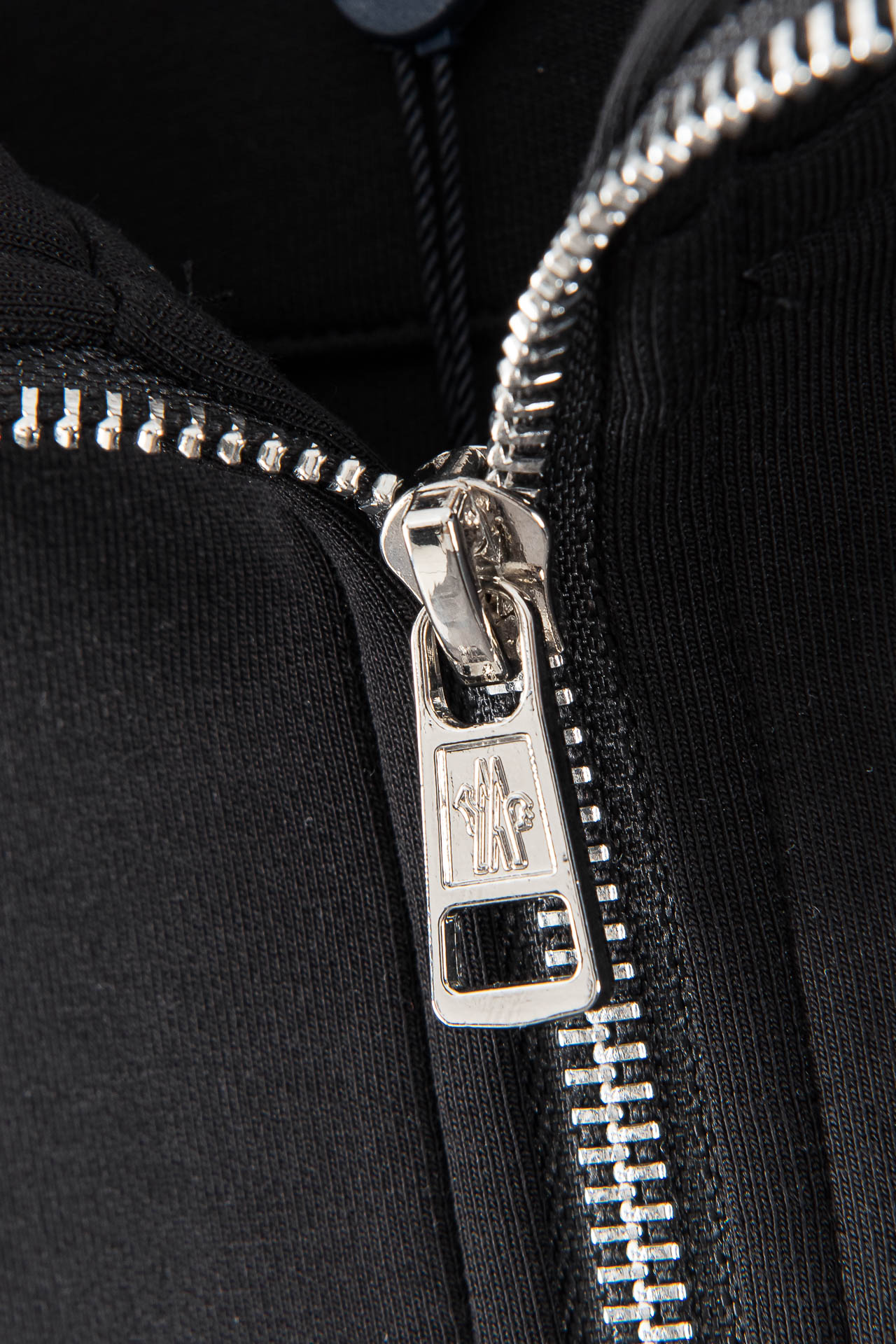 New# 。MONC** LER 蒙口 2025//连帽休闲太空棉夹克外套# 主料:棉、聚酯纤维、氨纶混