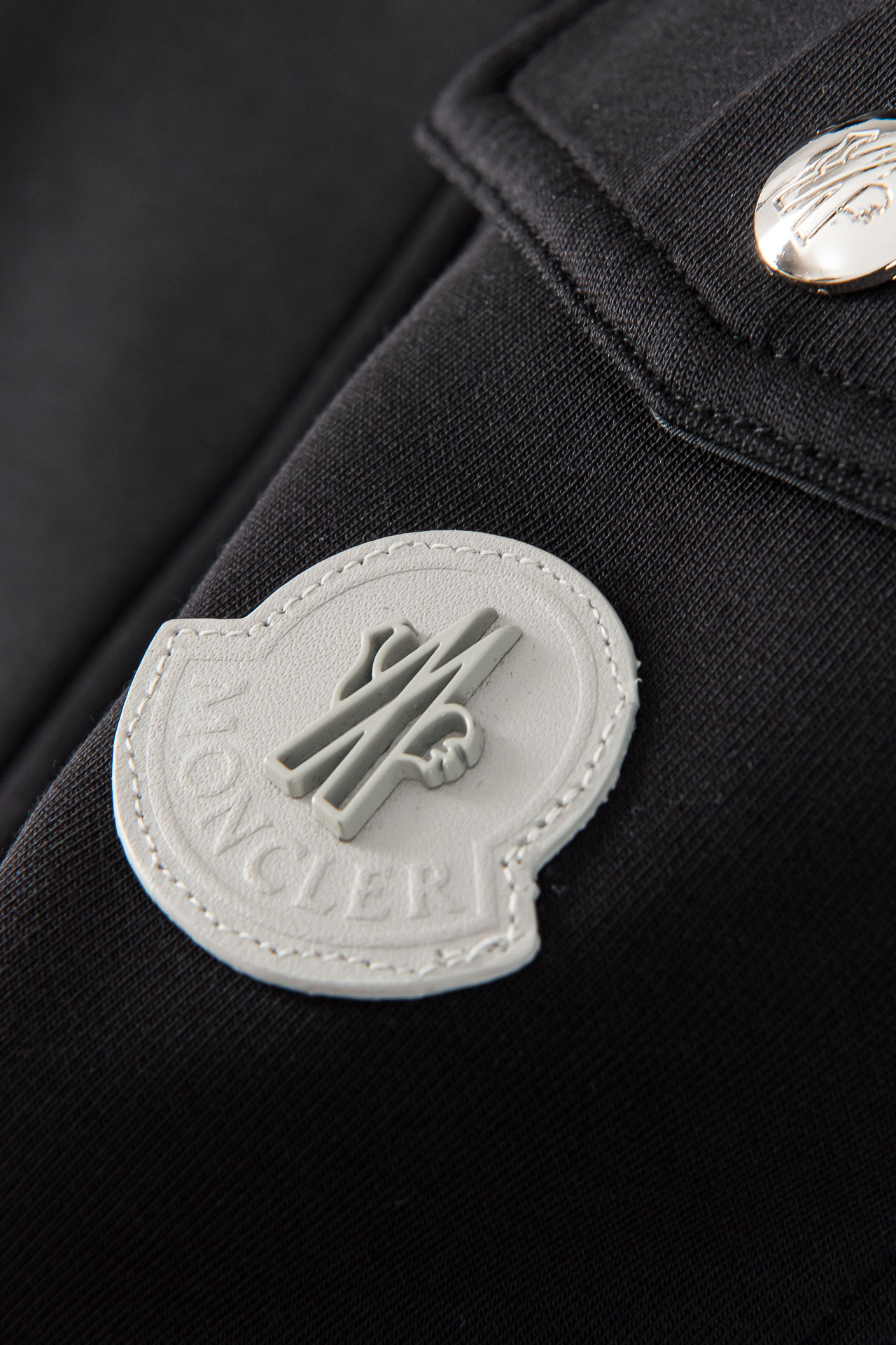 New# 。MONC** LER 蒙口 2025//连帽休闲太空棉夹克外套# 主料:棉、聚酯纤维、氨纶混