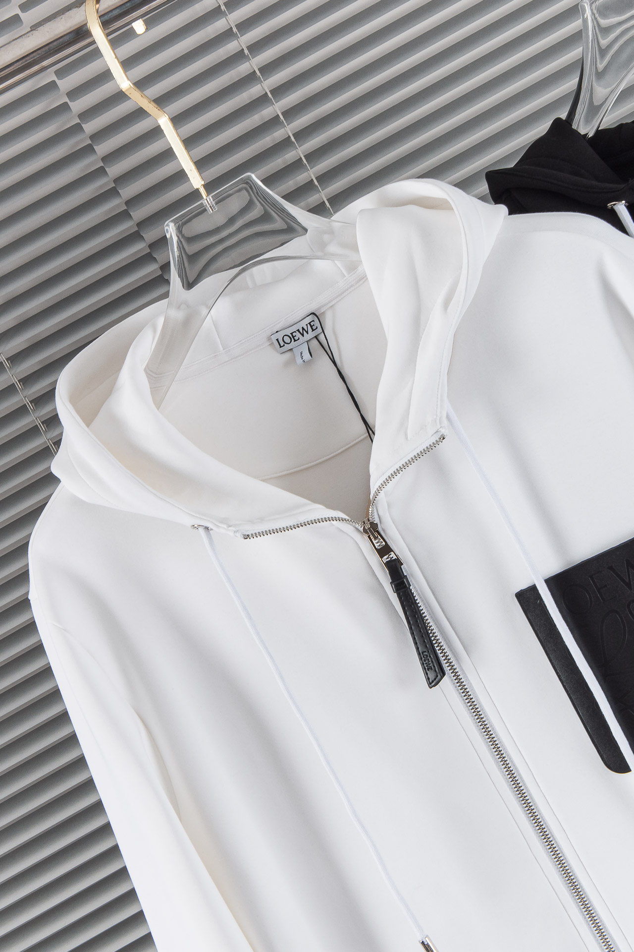 New# 。 LOE** WE 罗*威 2025//连帽休闲太空棉夹克外套# 主料:棉、聚酯纤维、氨纶混