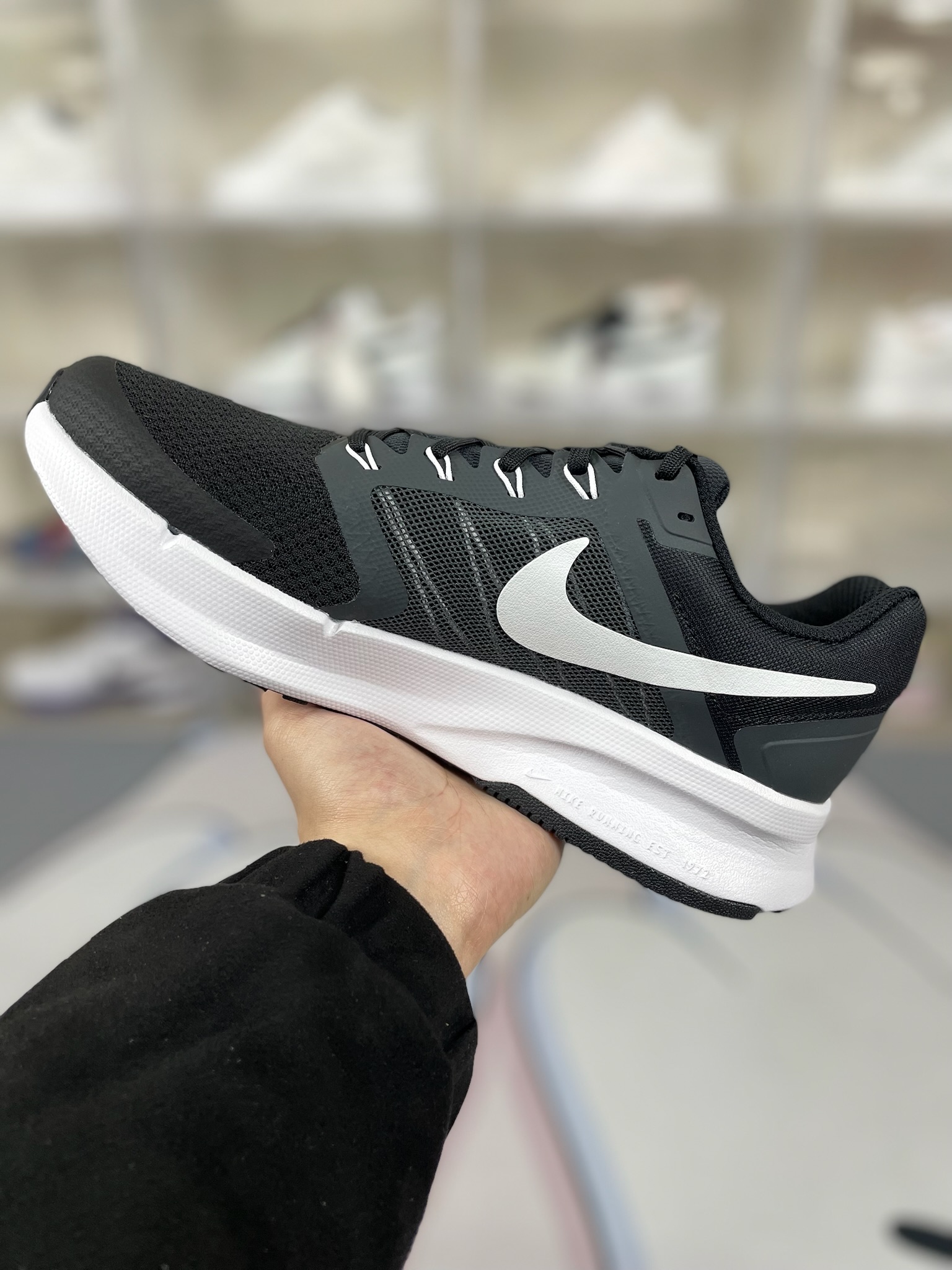Nike Run Swift 3 Running Shoes - Lightweight, Breathable, and Comfortable 3 o 1hoai6pbajlje2v1c4fh2n1p661