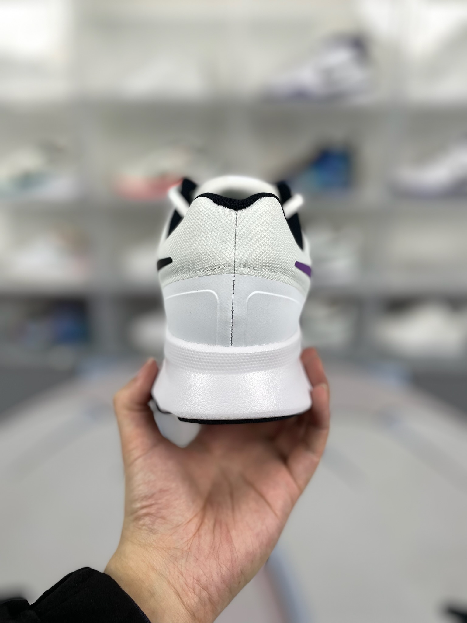 Nike Run Swift 3 White/Black Running Shoes - FJ1055-100 - Size 39-45 5 o 1hpu5hoth1nduh8m17v99dclv02