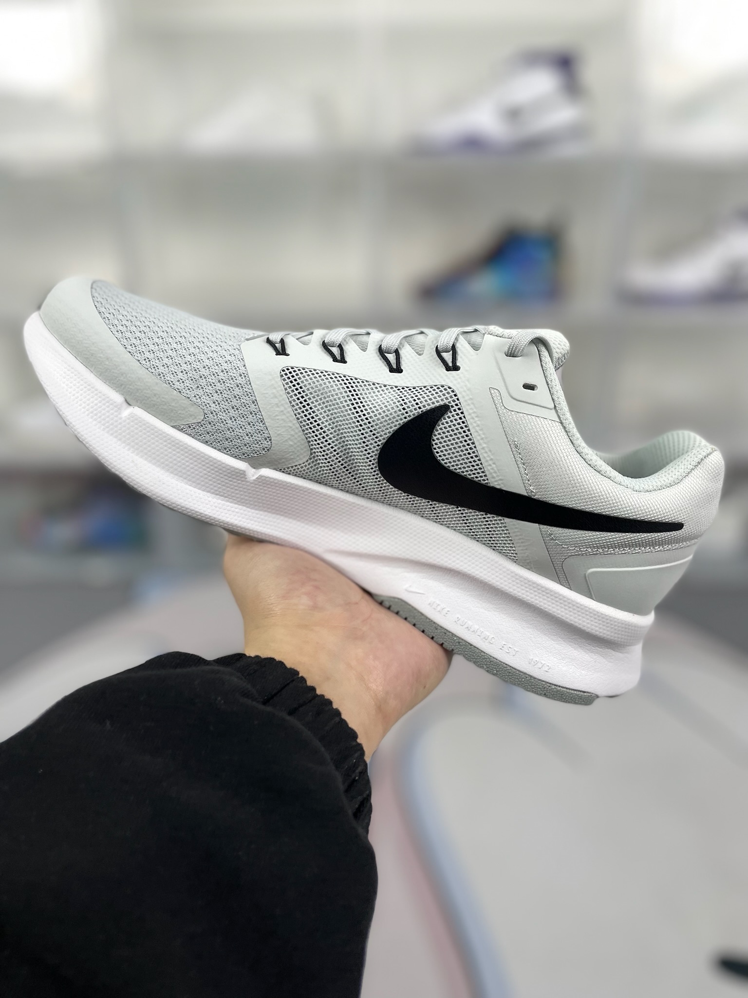 Nike Run Swift 3 Running Shoes - Men's Low Top Cushioned Sneakers 2 o 1hqt1b3g8cnj1jto1324nlu1sdq1