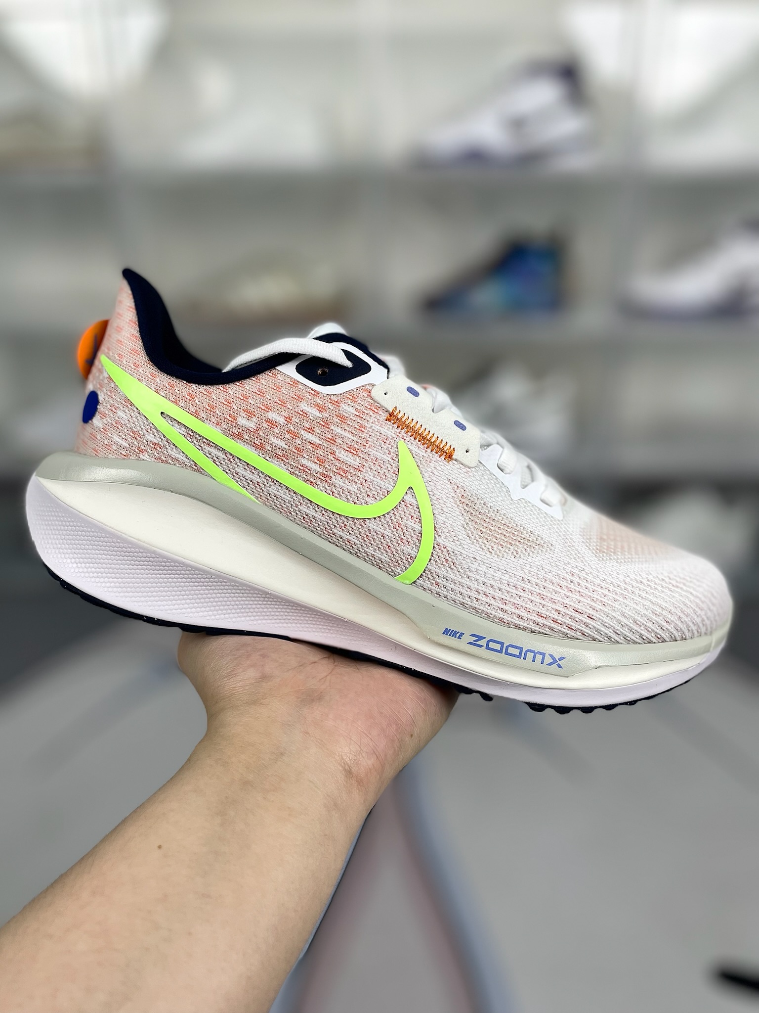 Nike Air Zoom Vomero 17 Running Shoes - White/Orange/Green, Breathable & Durable 2 o 1htd286su1b4tsqsl8914iv1prf0