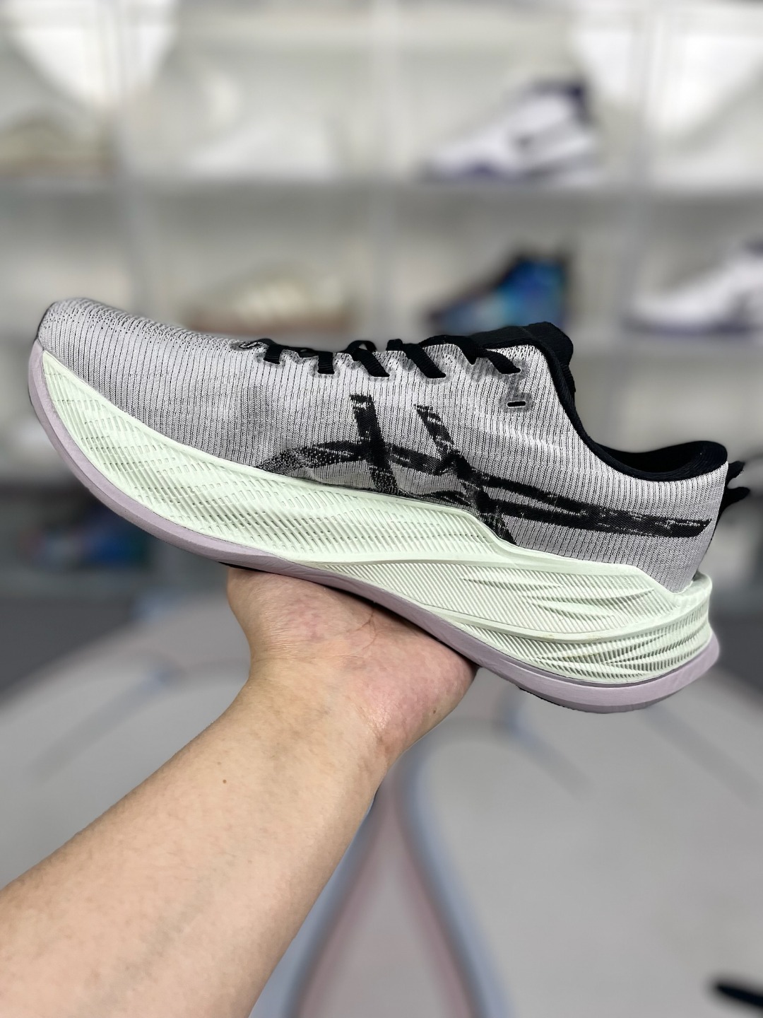 ASICS Superblast Running Shoes - Comfort, Cushioning, and Durability for Men & Women 3 o 1htfc0ihc17lt1sumo5l1delf5v1