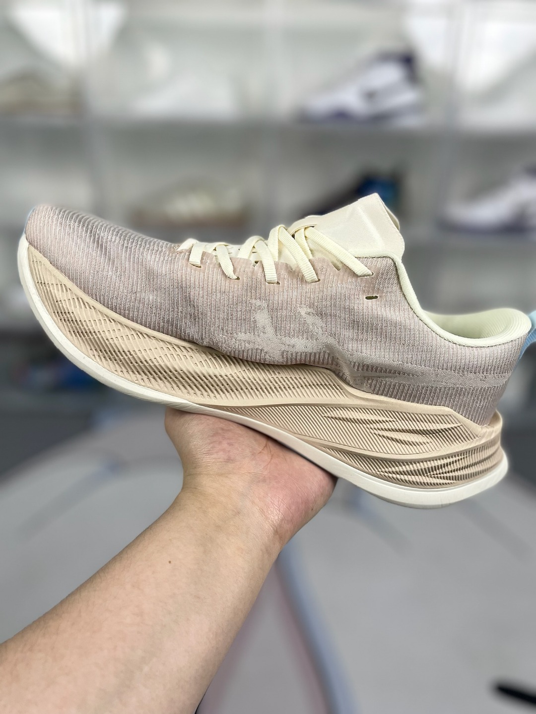 Asics Superblast Running Shoes - Lightweight, Breathable, and Durable 3 o 1hti3mvok15of1vv116ln1601sav1