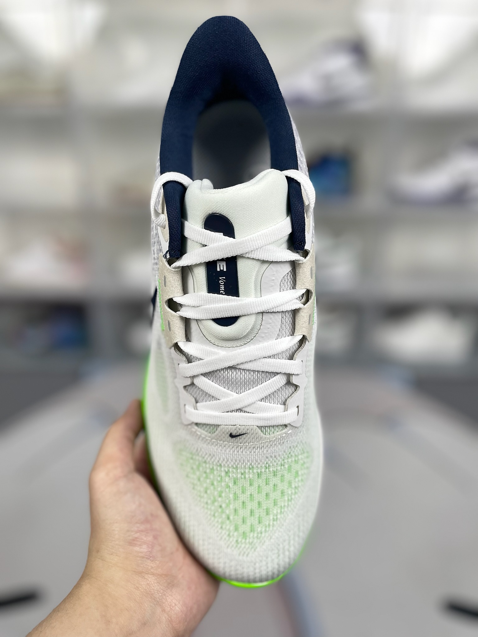 Nike Air Zoom Vomero 17 Running Shoes - Comfort, Durability, and Style 5 o 1hv2perbf6hv8081jdp1pga1j3f3