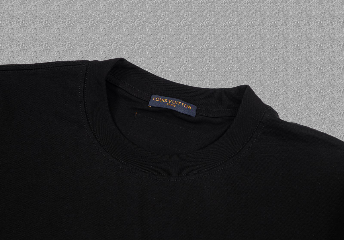 Louis Vuitton 2025FW Short-Sleeve T-Shirt with LV Letter Print 6 o 1i3i8l4411flr1nmk130k1kmu1icr6