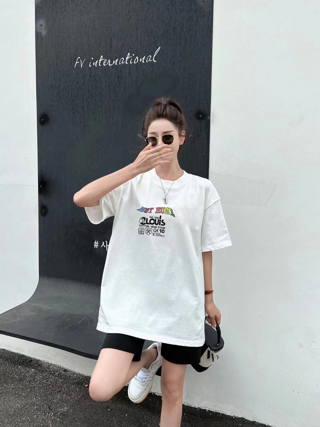 Louis Vuitton 2024FW Letter Print Short Sleeve T-Shirt - Unisex Style 10 o 1i3idpciflgn1npu14og1g4go3b4