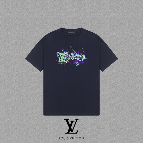 Louis Vuitton T-Shirt Imprimé Logo LV Lovers, Collection Printemps/Été 2025 1 Louis Vuitton T-Shirt Imprimé Logo LV Lovers, Collection Printemps/Été 2025