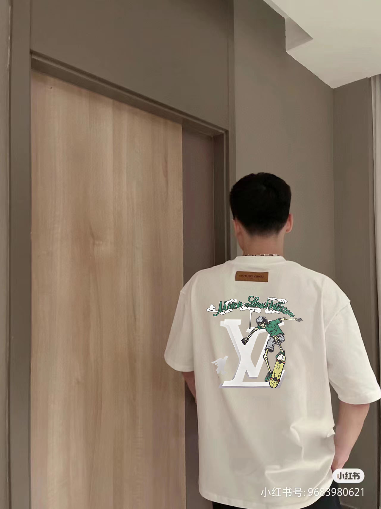 Louis Vuitton 2025FW Cotton Crewneck T-Shirt with LV Lettering Print 9 o 1i3lagbmt1iijikberu1smeb9o3