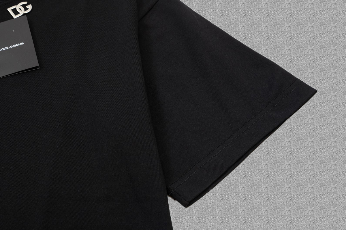 2024FW Classic Metal Letters Short Sleeve T-shirts in Heavy-Pound Fabric. - 图片 8