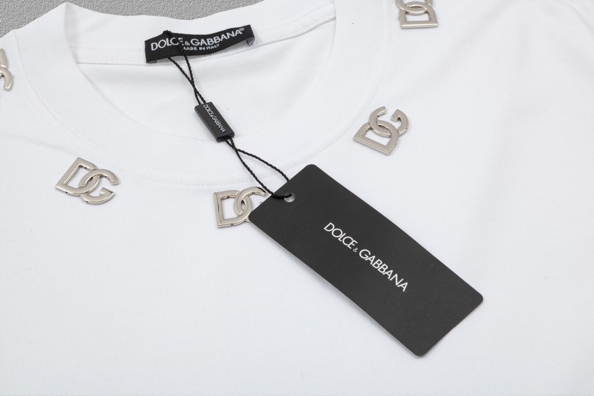 2024FW High-End Short Sleeve T-Shirts with Classic Metal Letters in Black and White - 图片 6