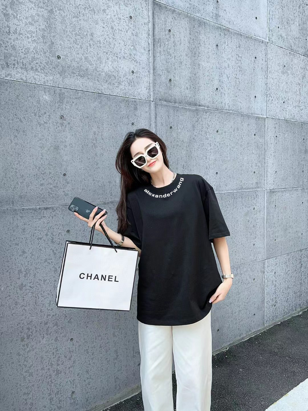 High-End Silica Letter Print T-Shirts for 2025FW in Black and White - 图片 9