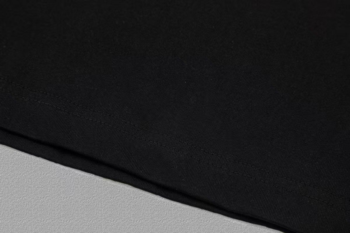 High-End Logo T-shirts: 2025FW Collection in Black and White, Various Sizes - 图片 6