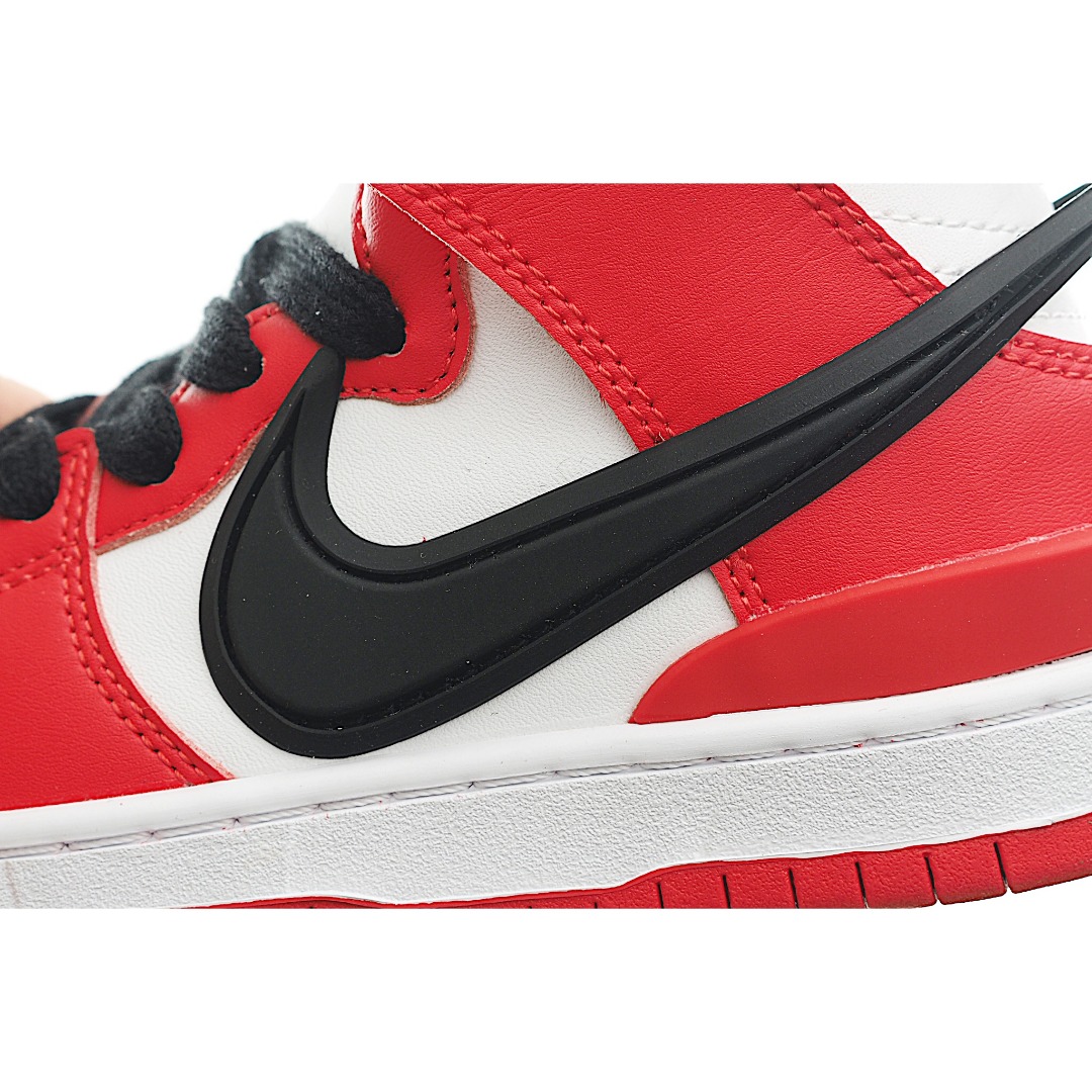 图片[9]-NK Dunk 高帮大勾儿童板鞋 以经过重塑后的元年款版型呈现，并融入机车、汽车和卡车的文化元素，在外观上更加修长挺拔，标志从鞋跟处向外延伸，如同机车排气管，鞋款后侧则饰有凹纹字标印花，同时采用突出的后跟设计以此提升整体包裹性，此外，联名的鞋垫和鞋舌标签也为经典款型增添一抹匠心独具的魅力。 尺码：24-37.5-选品中心