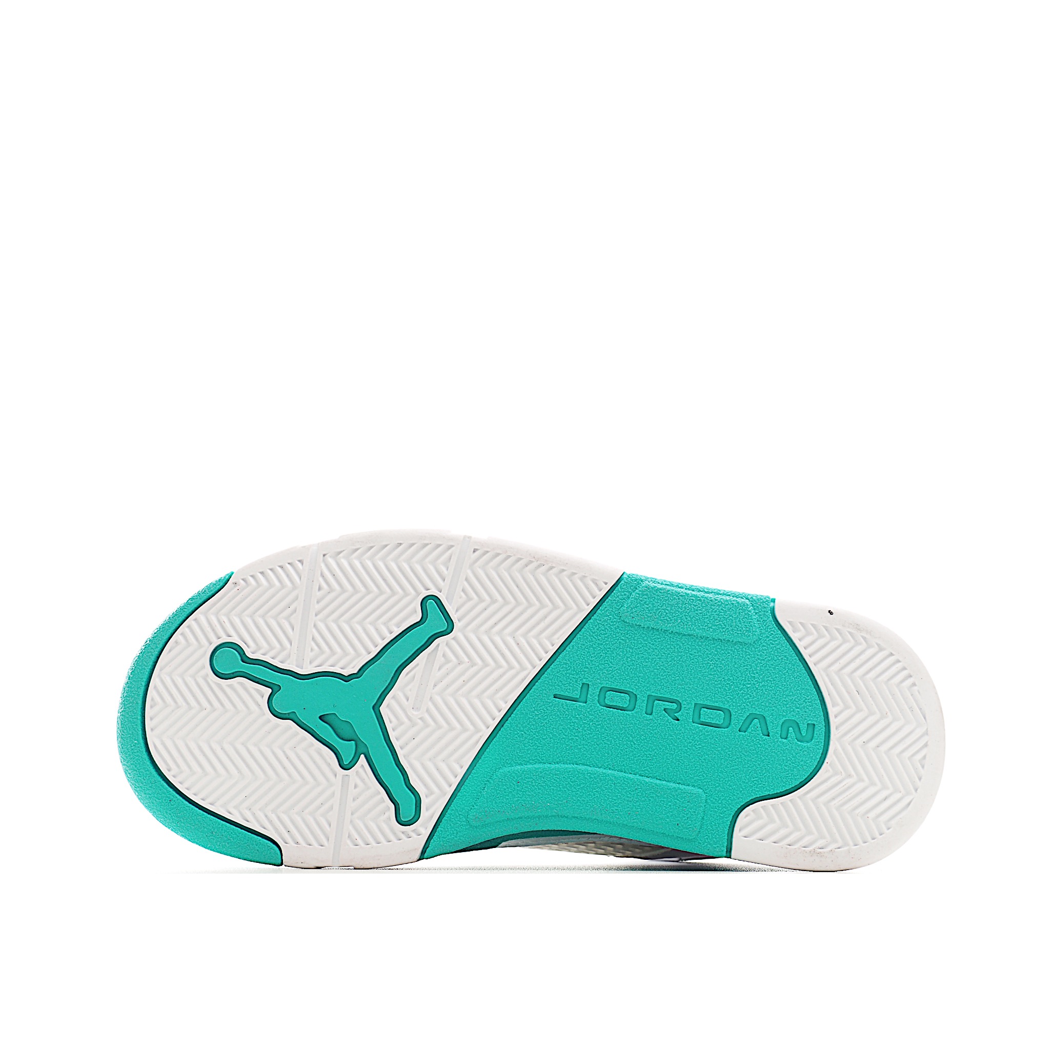 图片[6]-乔5 AJ 5代系带篮球气垫童鞋28-35 该鞋款属于篮球文化鞋，设计强度不足以支撑在进行篮球运动时穿着使用，缓震鞋口和人字形鞋底防滑，鞋面采用牛皮革、橡塑材料等多种材料拼接（缝/车线）而成-选品中心