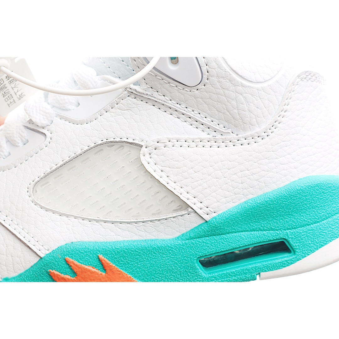 图片[9]-乔5 AJ 5代系带篮球气垫童鞋28-35 该鞋款属于篮球文化鞋，设计强度不足以支撑在进行篮球运动时穿着使用，缓震鞋口和人字形鞋底防滑，鞋面采用牛皮革、橡塑材料等多种材料拼接（缝/车线）而成-选品中心