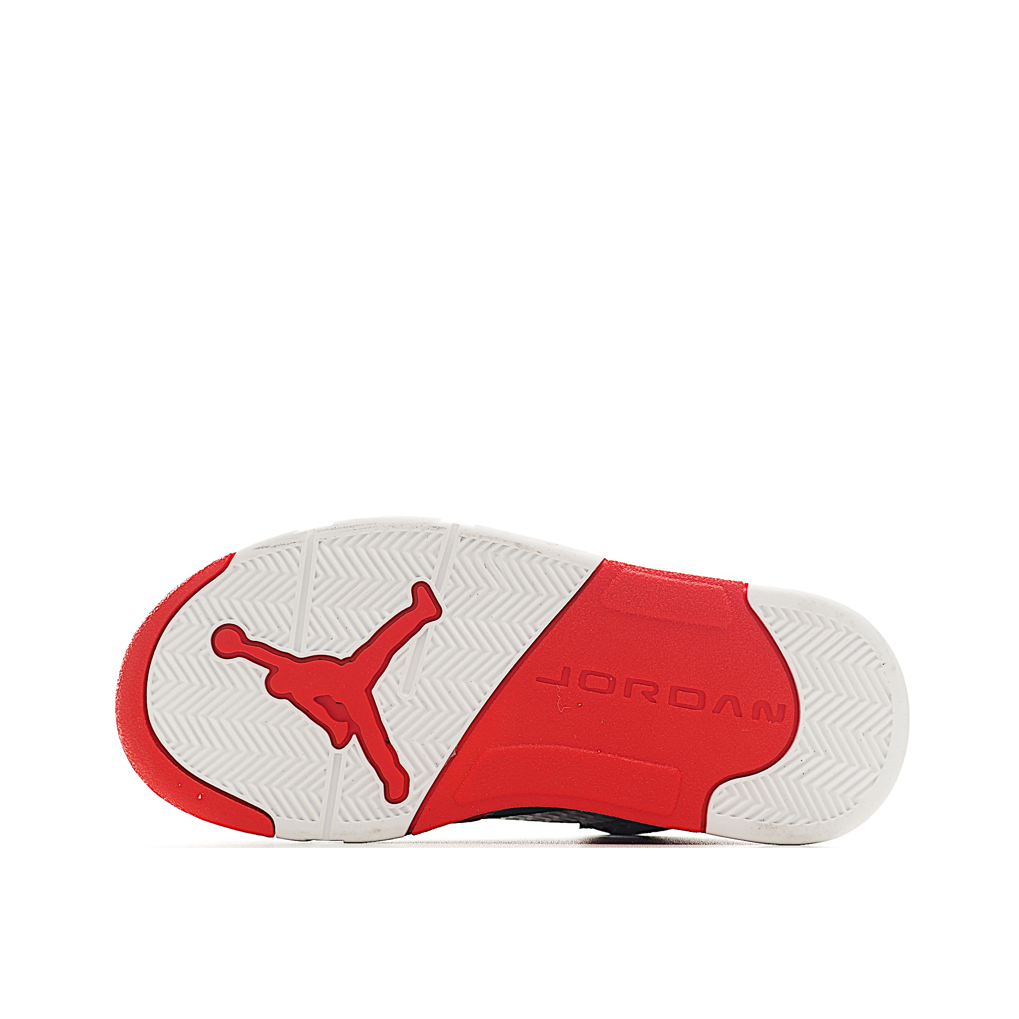 图片[6]-乔5 AJ 5代系带篮球气垫童鞋28-35 该鞋款属于篮球文化鞋，设计以支撑在进行篮球运动时穿着使用，缓震鞋口和人字形鞋底防滑，鞋面采用牛皮革、橡塑材料等多种材料拼接（缝/车线）而成-选品中心