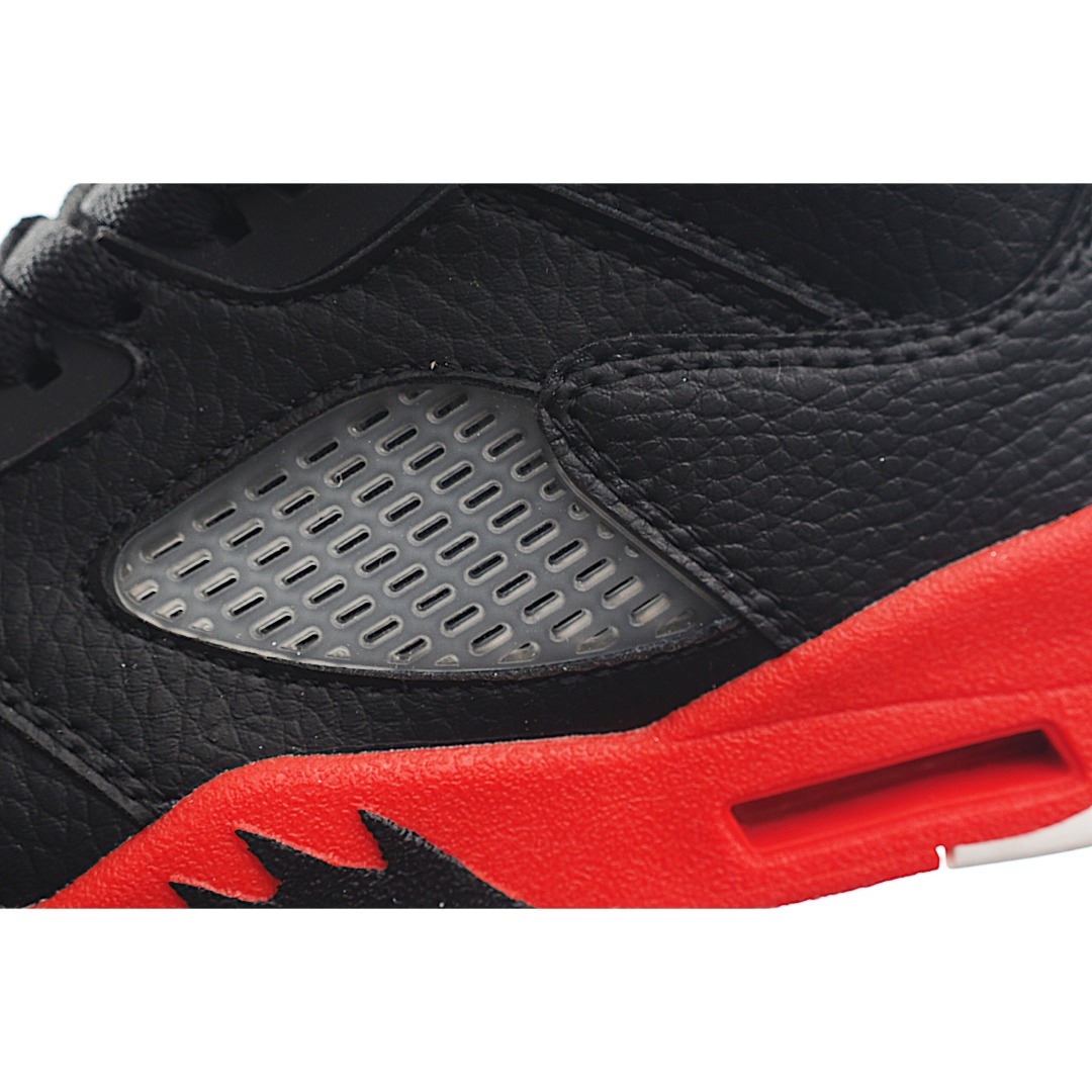 图片[9]-乔5 AJ 5代系带篮球气垫童鞋28-35 该鞋款属于篮球文化鞋，设计以支撑在进行篮球运动时穿着使用，缓震鞋口和人字形鞋底防滑，鞋面采用牛皮革、橡塑材料等多种材料拼接（缝/车线）而成-选品中心