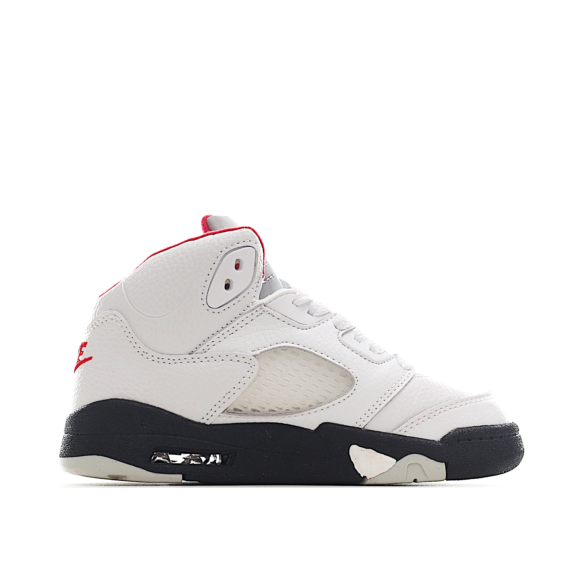 图片[3]-乔5 AJ 5代系带篮球气垫童鞋28-35 该鞋款属于篮球文化鞋，设计以支撑在进行篮球运动时穿着使用，缓震鞋口和人字形鞋底防滑，鞋面采用牛皮革、橡塑材料等多种材料拼接（缝/车线）而成-选品中心