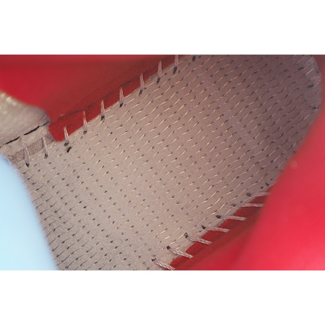 图片[9]-乔5 AJ 5代系带篮球气垫童鞋28-35 该鞋款属于篮球文化鞋，设计以支撑在进行篮球运动时穿着使用，缓震鞋口和人字形鞋底防滑，鞋面采用牛皮革、橡塑材料等多种材料拼接（缝/车线）而成-选品中心