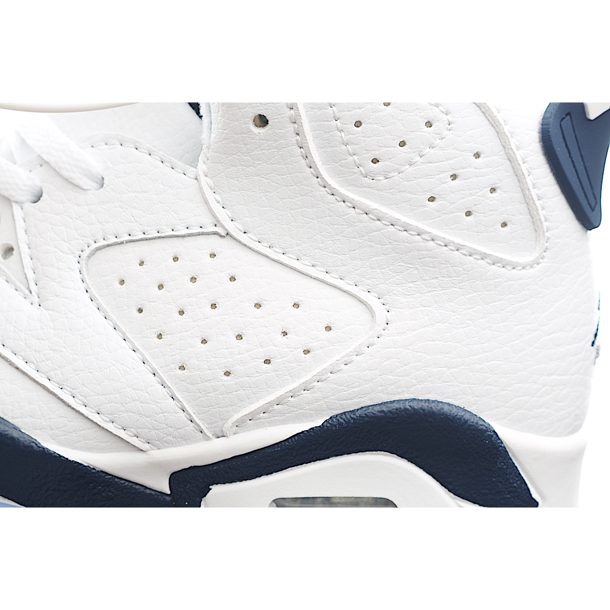 图片[9]-AJ 6代乔六高帮篮球气垫童鞋28-35 AJ 6 复刻大童运动童鞋采用优质鞋面，承袭令其享誉盛名的经典外观设计。穿孔设计，为孩子提供透气舒适的运动体验。-选品中心