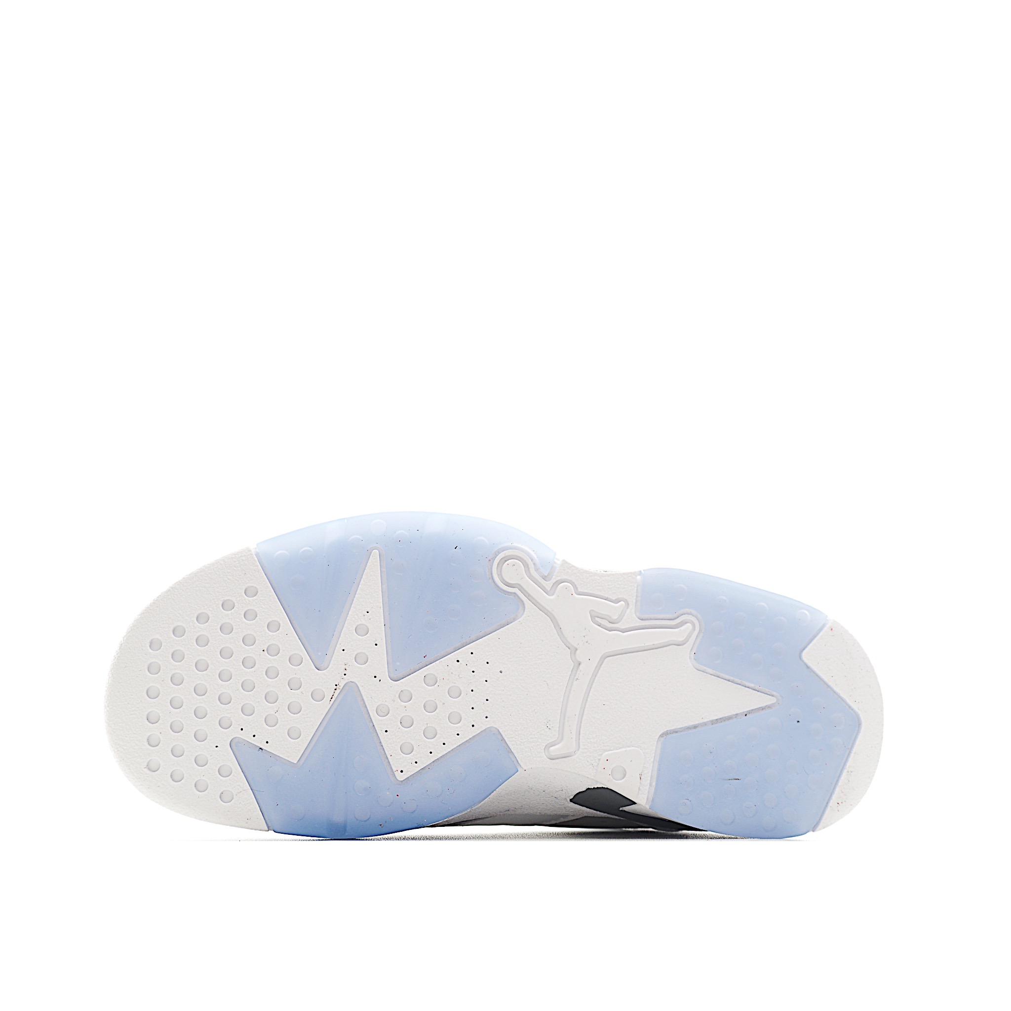 图片[6]-AJ 6代乔六高帮篮球气垫童鞋28-35 AJ 6 复刻大童运动童鞋采用优质鞋面，承袭令其享誉盛名的经典外观设计。穿孔设计，为孩子提供透气舒适的运动体验。-选品中心