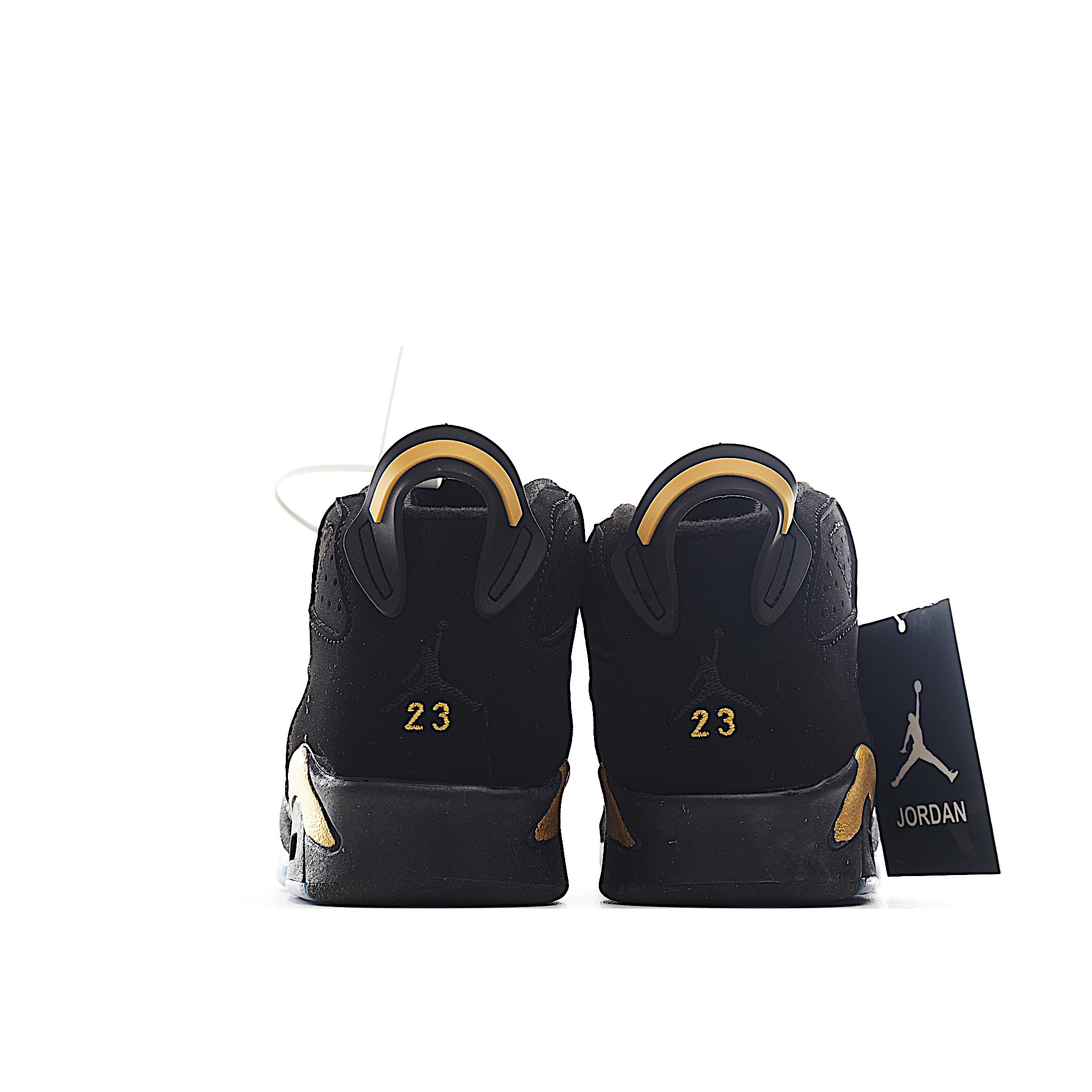 图片[5]-AJ 6代乔六高帮篮球气垫童鞋28-35 AJ 6 复刻大童运动童鞋采用优质鞋面，承袭令其享誉盛名的经典外观设计。穿孔设计，为孩子提供透气舒适的运动体验。-选品中心