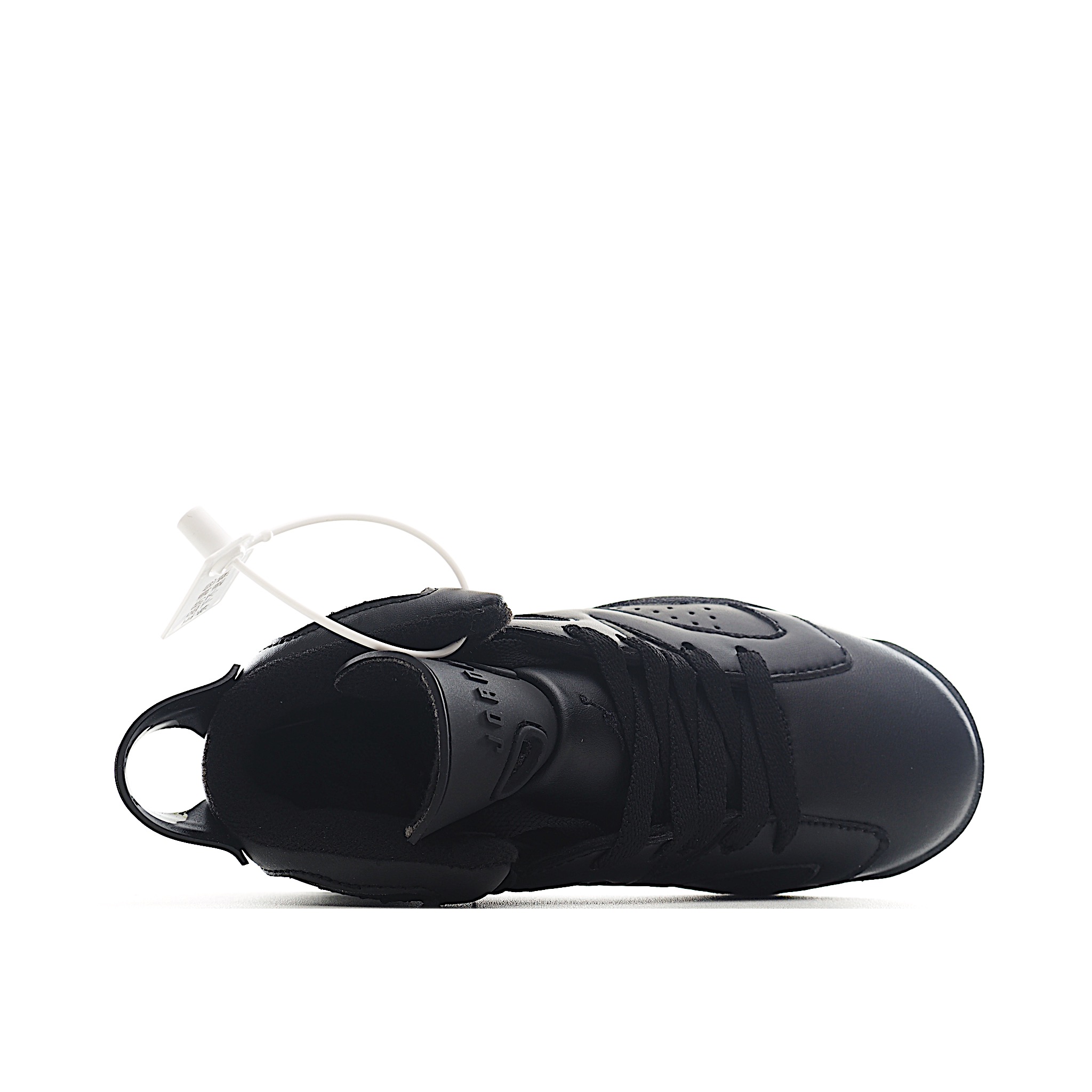 图片[4]-AJ 6代乔六高帮篮球气垫童鞋28-35 AJ 6 复刻大童运动童鞋采用优质鞋面，承袭令其享誉盛名的经典外观设计。穿孔设计，为孩子提供透气舒适的运动体验。-选品中心