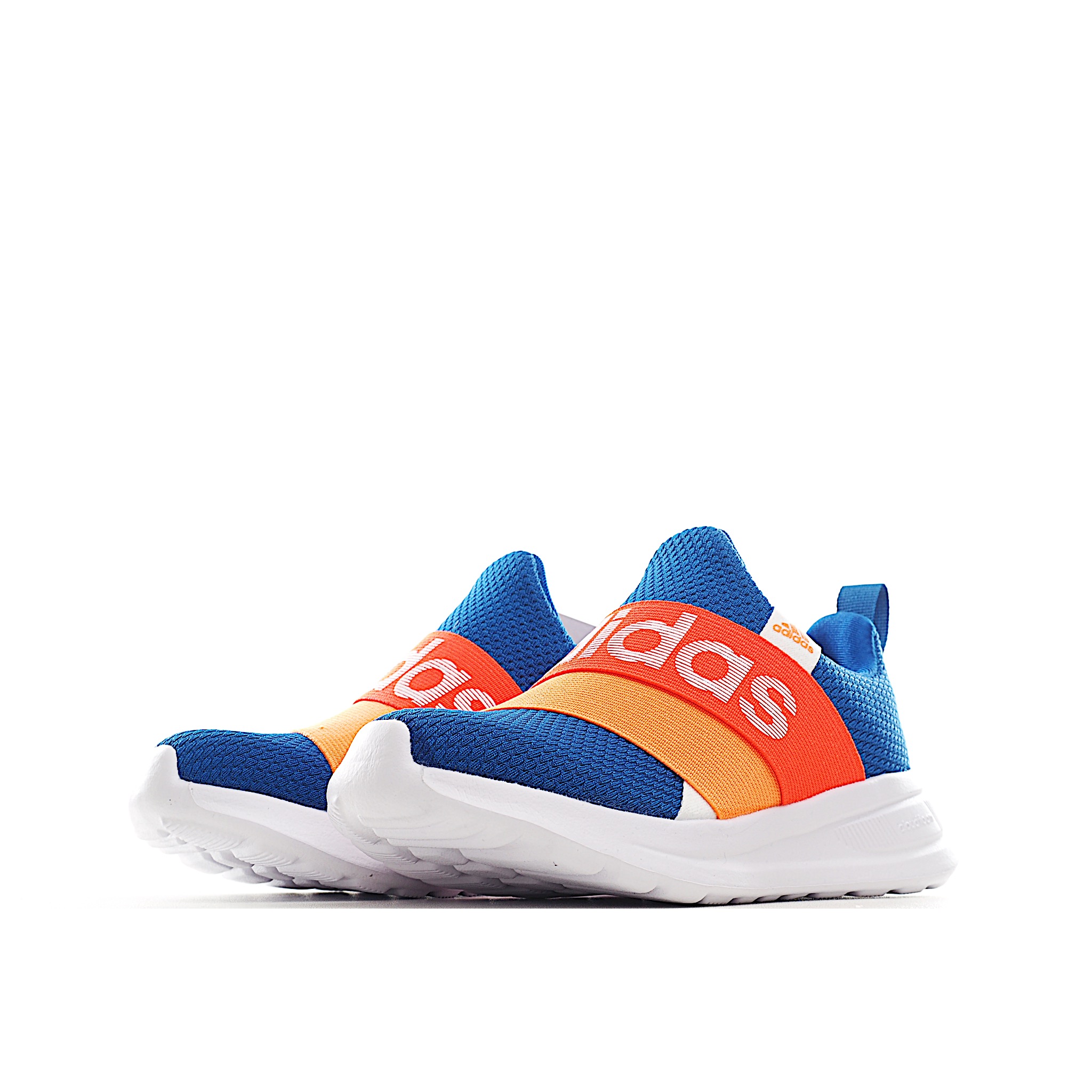 图片[2]-AD 儿童一脚蹬松紧带休闲运动鞋 一旦孩子们发现这些易于穿戴的松紧带运动鞋，他们就不会再回头了。柔软的鞋面以最小的力气滑入到位，大松紧带将脚紧贴到位。采用轻质缓震制成，可提供全天支撑，从孩子们冲出门的那一刻起，直到他们回到家并坐在沙发上，都能让孩子们自由活动。 货号：宝蓝 尺码：26-37-选品中心