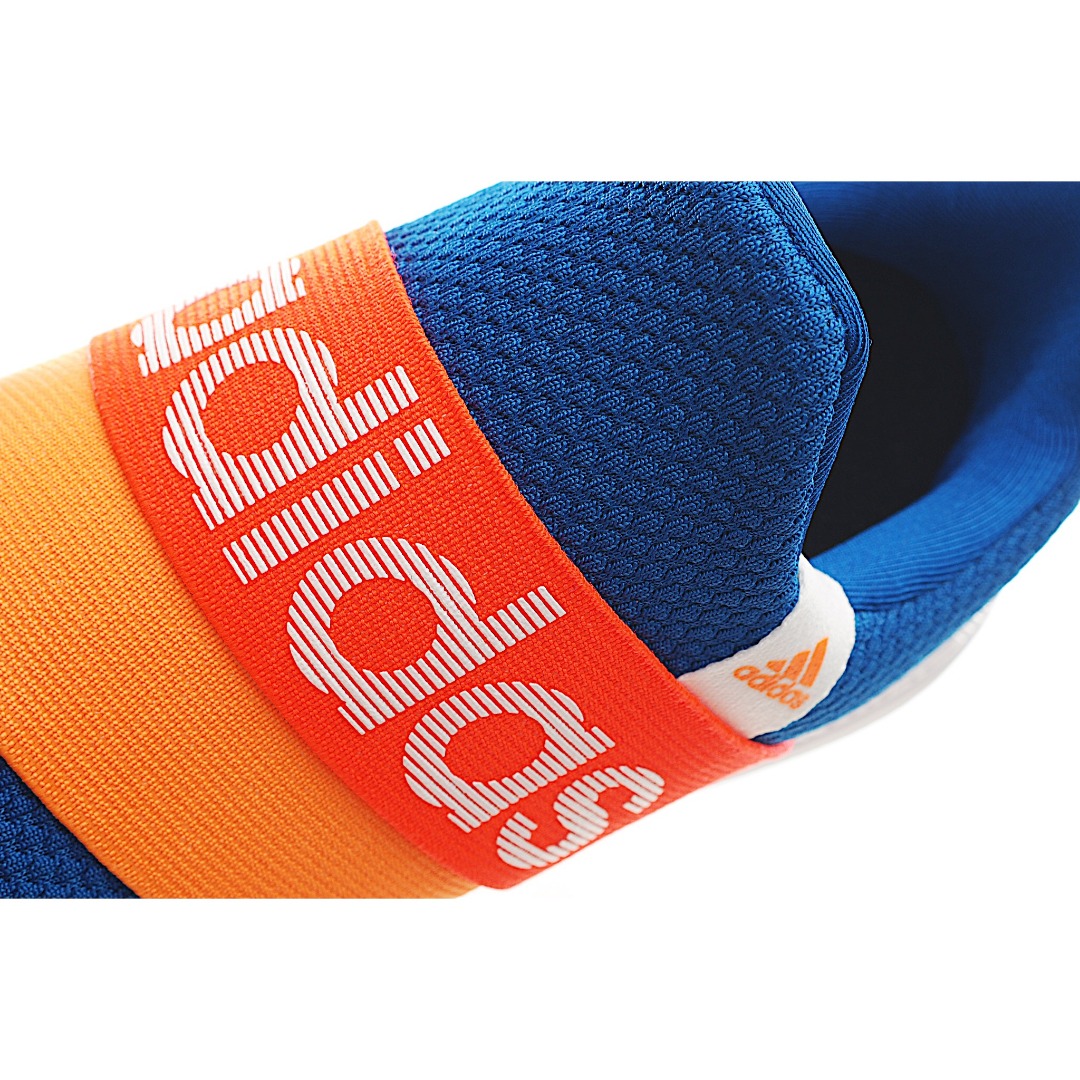 图片[8]-AD 儿童一脚蹬松紧带休闲运动鞋 一旦孩子们发现这些易于穿戴的松紧带运动鞋，他们就不会再回头了。柔软的鞋面以最小的力气滑入到位，大松紧带将脚紧贴到位。采用轻质缓震制成，可提供全天支撑，从孩子们冲出门的那一刻起，直到他们回到家并坐在沙发上，都能让孩子们自由活动。 货号：宝蓝 尺码：26-37-选品中心