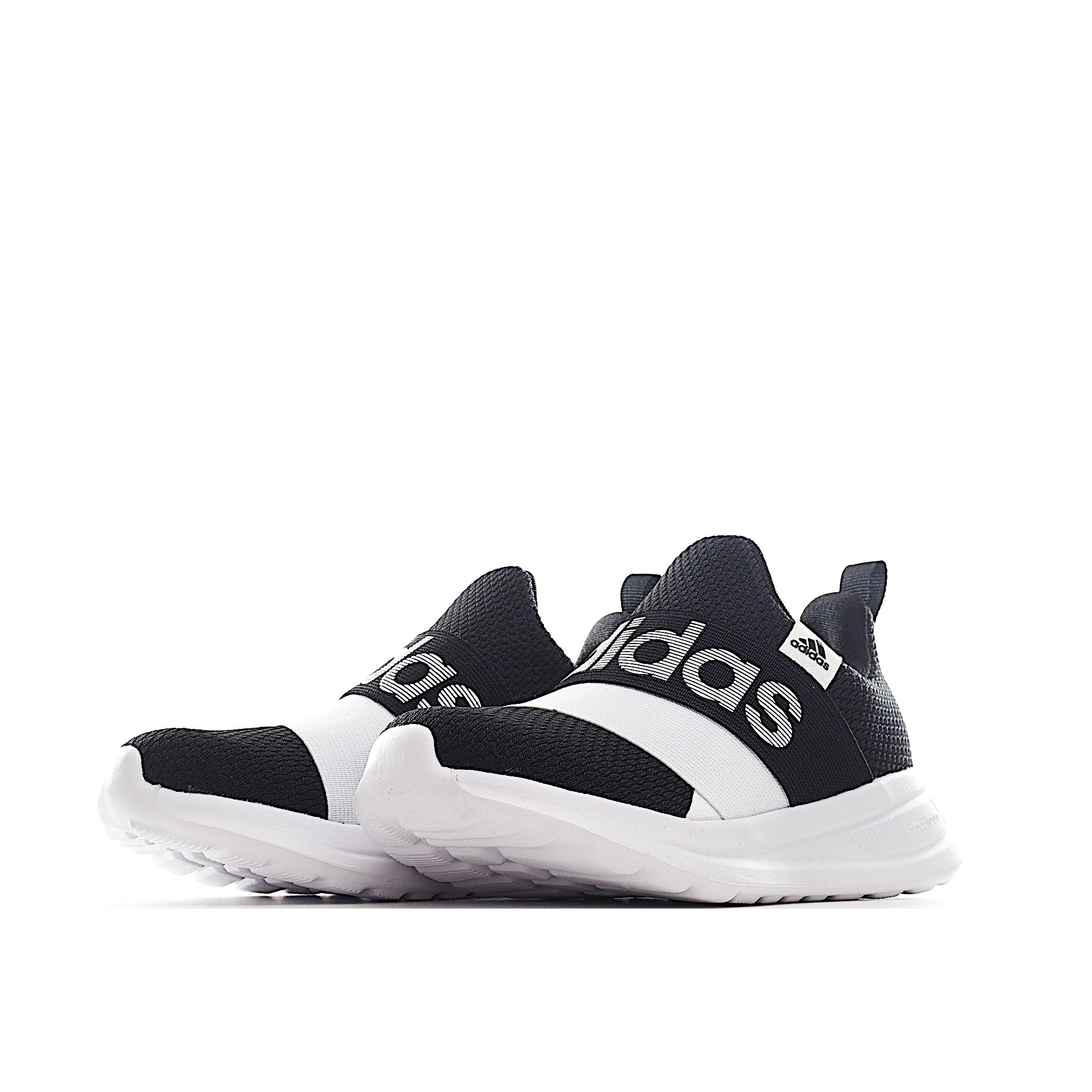 图片[2]-AD 儿童一脚蹬松紧带休闲运动鞋 一旦孩子们发现这些易于穿戴的松紧带运动鞋，他们就不会再回头了。柔软的鞋面以最小的力气滑入到位，大松紧带将脚紧贴到位。采用轻质缓震制成，可提供全天支撑，从孩子们冲出门的那一刻起，直到他们回到家并坐在沙发上，都能让孩子们自由活动。 货号：黑白 尺码：26-37-选品中心