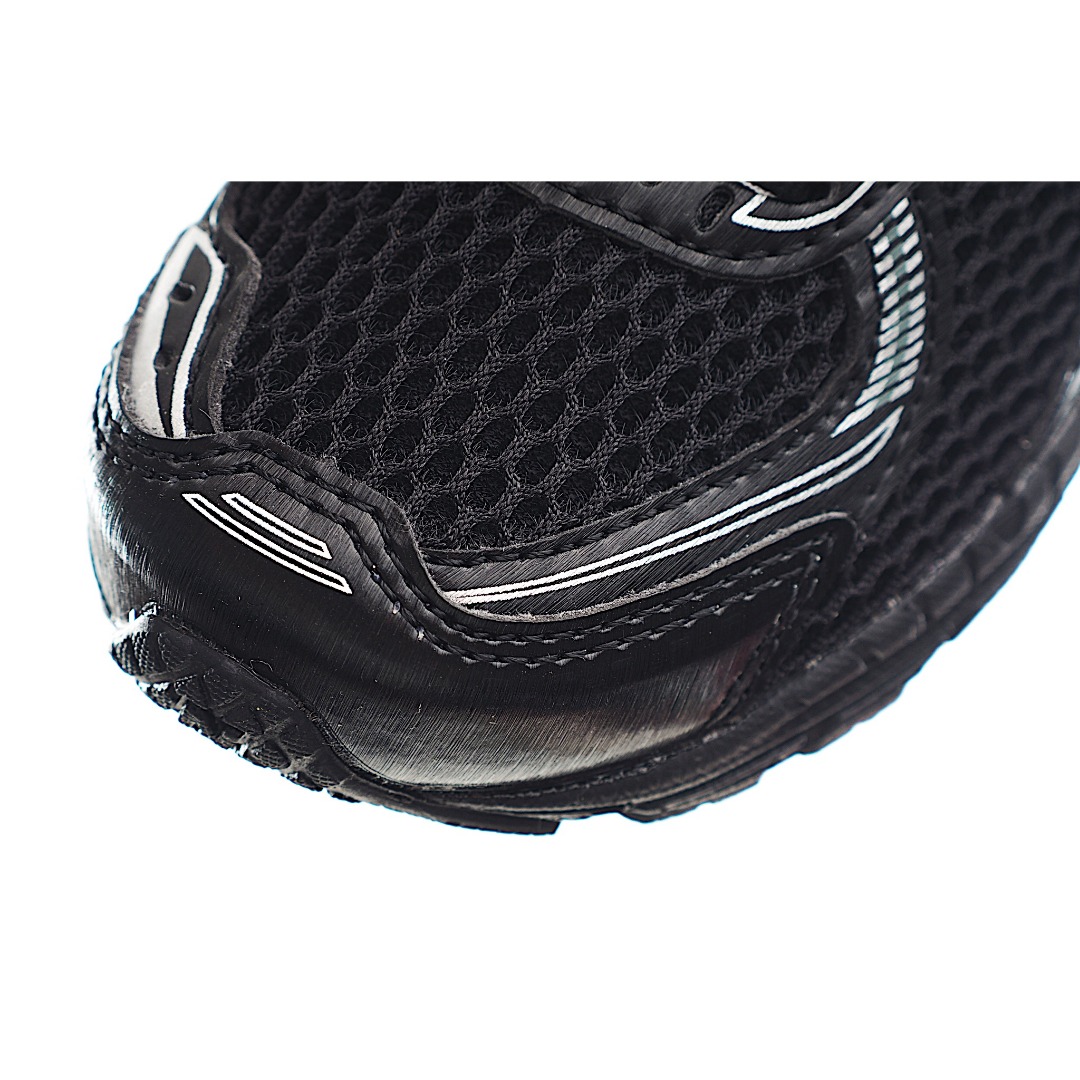 图片[7]-NB 860 系带运动儿童跑鞋 这款儿童运动鞋展现经典的复古风格，是越野风格的科技感十足，保证为你的脚步做好准备。现代技术和 AB ® 缓震提供舒适和支撑，而透气的网眼和闪亮的金属覆盖层相结合，赋予它们不容错过的未来主义优势。饰有醒目的徽标品牌标识，增添风格。 货号：XC 尺码：24-37.5-选品中心