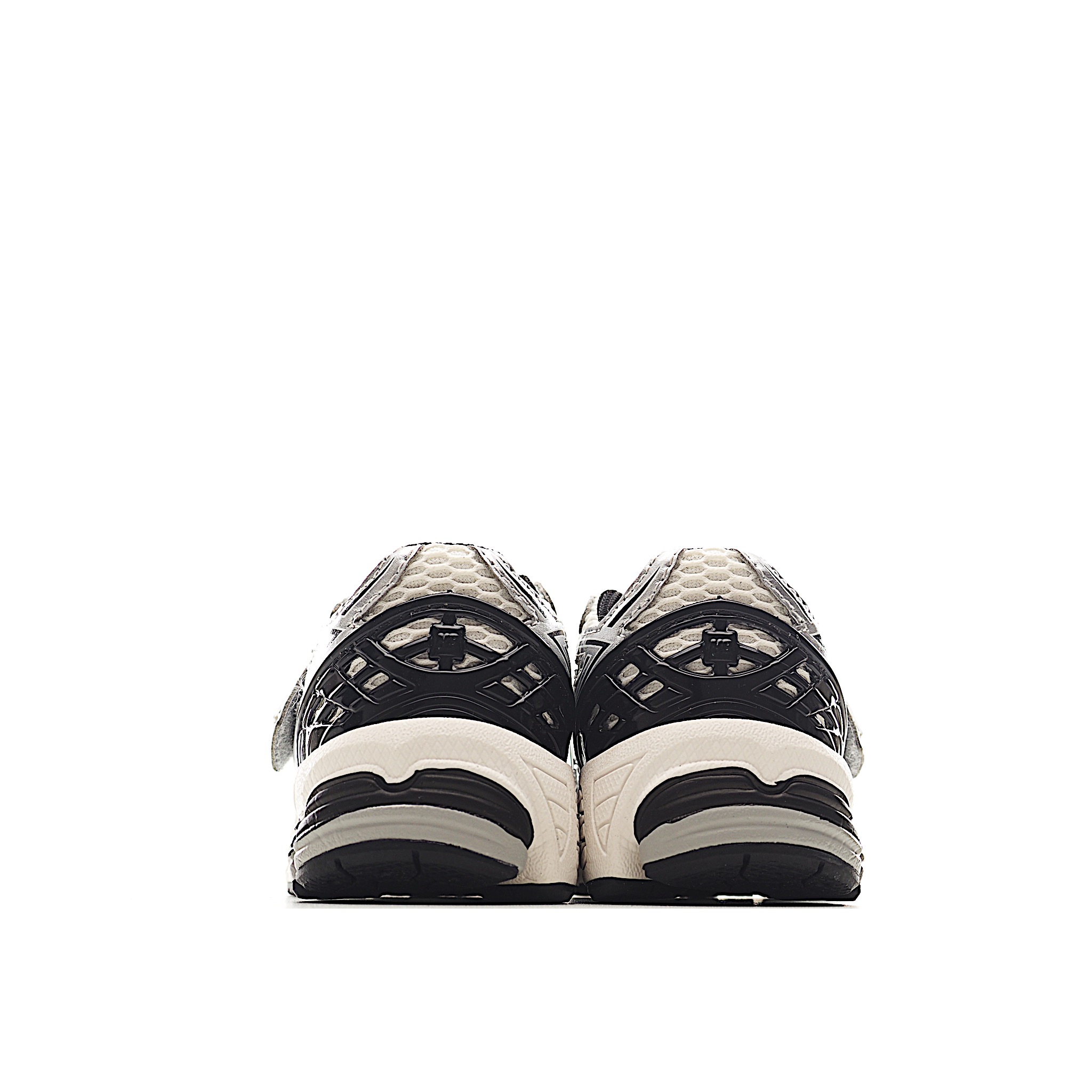 图片[4]-NB 1906 魔术贴儿童跑步鞋24-37 立体双层织面搭配镂空支撑带复古未来感淋漓彰显，亦可搭配亲子款全家玩转复古千禧风。中底采用AB科技与Ny避震系统，缓震回弹性能更出色。-选品中心