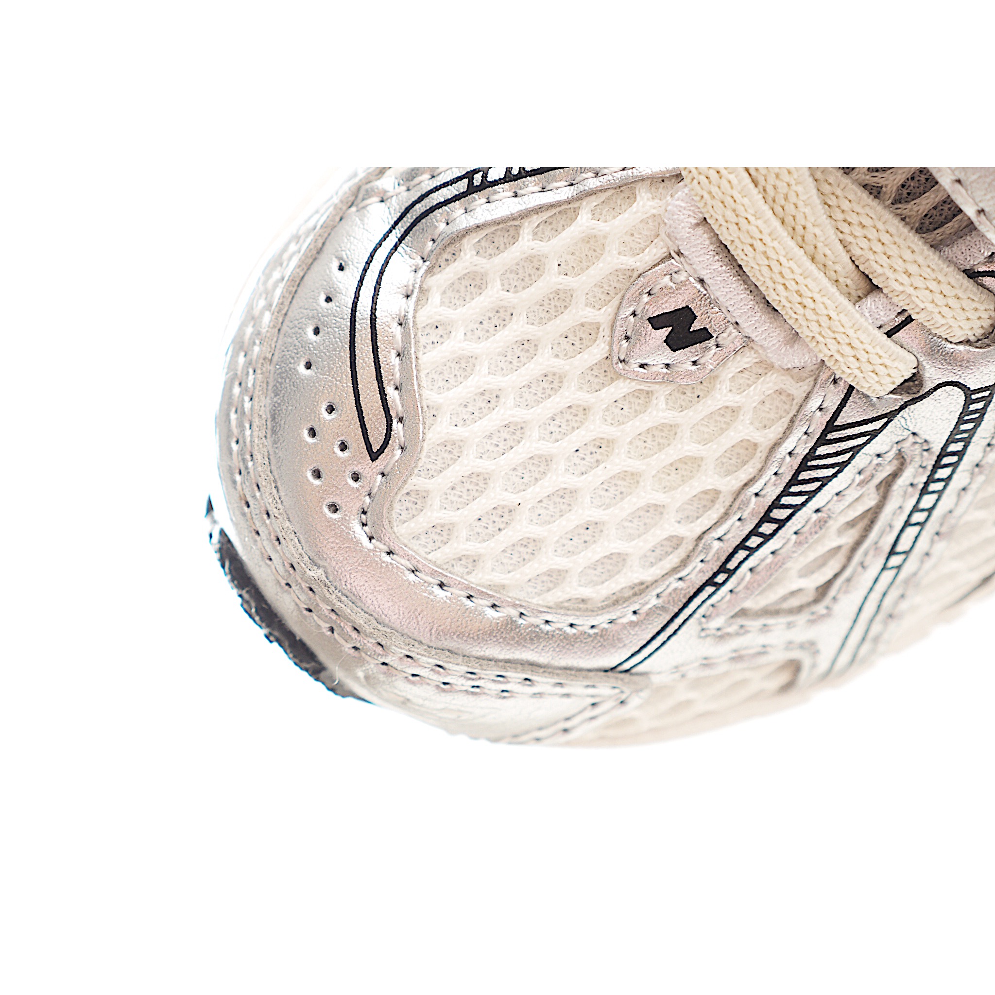 图片[9]-NB 1906 魔术贴儿童跑步鞋24-37 立体双层织面搭配镂空支撑带复古未来感淋漓彰显，亦可搭配亲子款全家玩转复古千禧风。中底采用AB科技与Ny避震系统，缓震回弹性能更出色。-选品中心