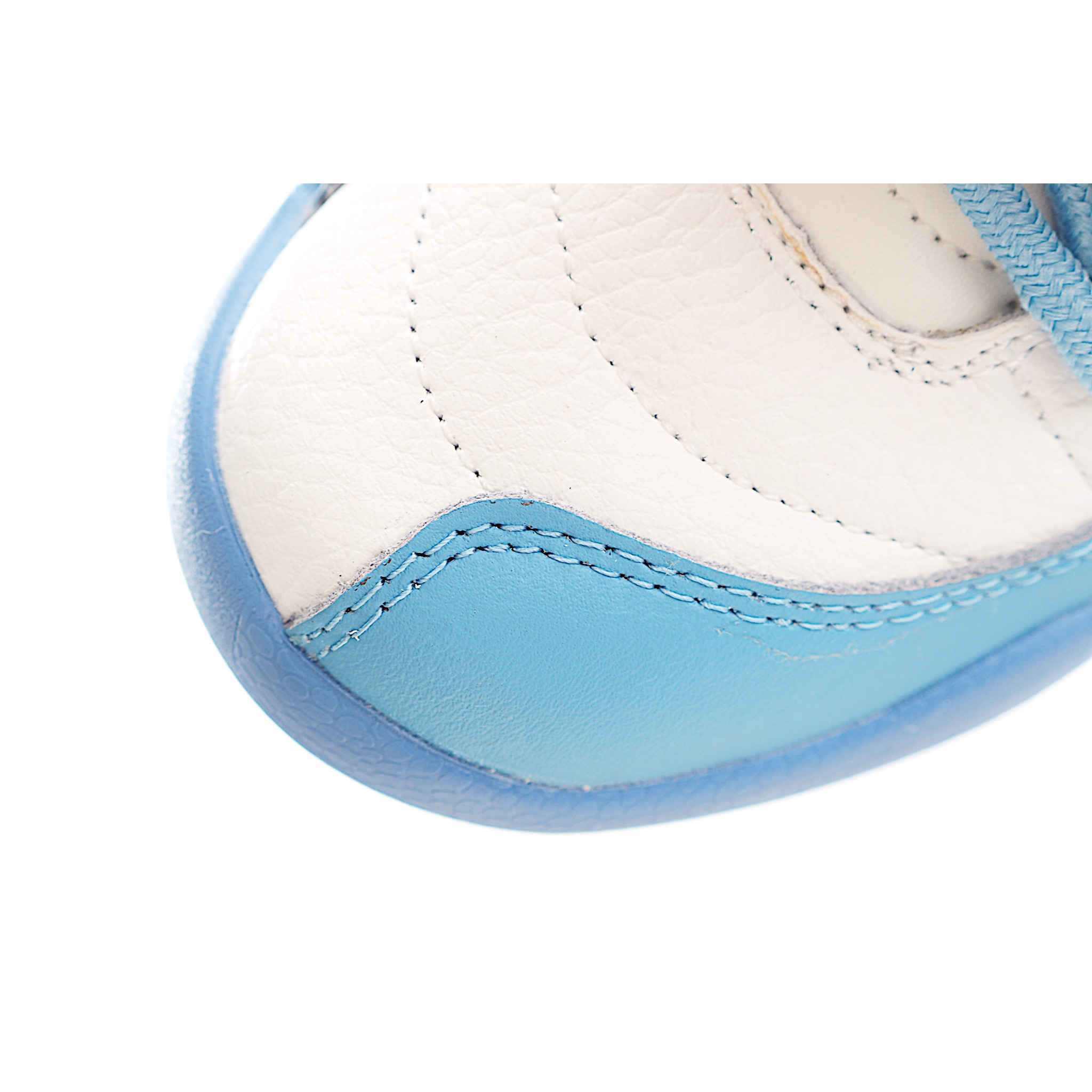 图片[9]-新工厂 让您的孩子拥有AJ 12童鞋，一直是运动鞋爱好者的最爱，鞋跟处采用封装式 Air 缓冲设计。鞋面采用真皮、合成皮革和织物混合制成，并带有独特的放射状缝线。内衬柔软，穿着舒适。柔韧的橡胶鞋底为成长中的双脚提供良好的抓地力和支撑，让宝宝在操场上保持步伐。 货号：6114 尺码：22-37-选品中心