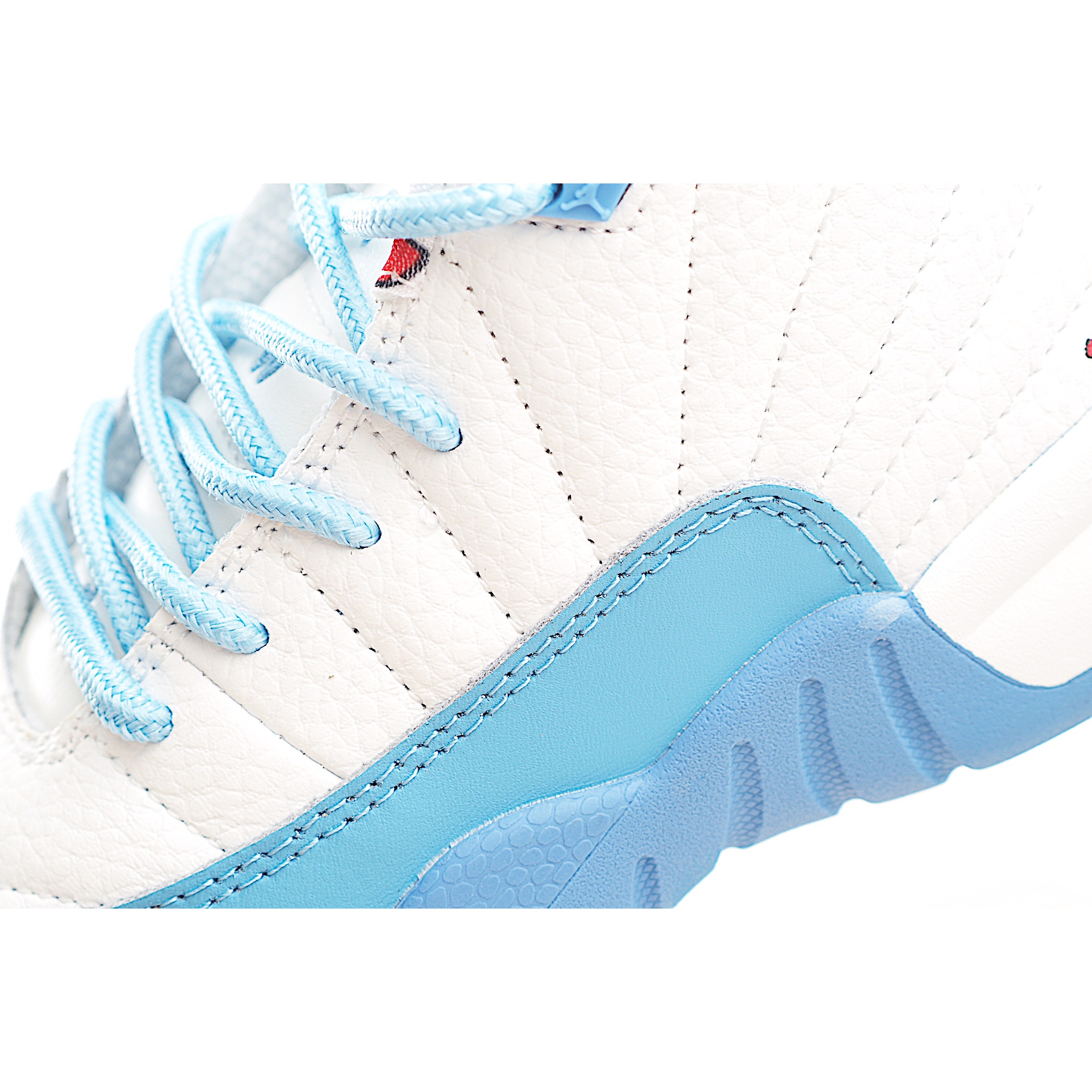 图片[8]-新工厂 让您的孩子拥有AJ 12童鞋，一直是运动鞋爱好者的最爱，鞋跟处采用封装式 Air 缓冲设计。鞋面采用真皮、合成皮革和织物混合制成，并带有独特的放射状缝线。内衬柔软，穿着舒适。柔韧的橡胶鞋底为成长中的双脚提供良好的抓地力和支撑，让宝宝在操场上保持步伐。 货号：6114 尺码：22-37-选品中心